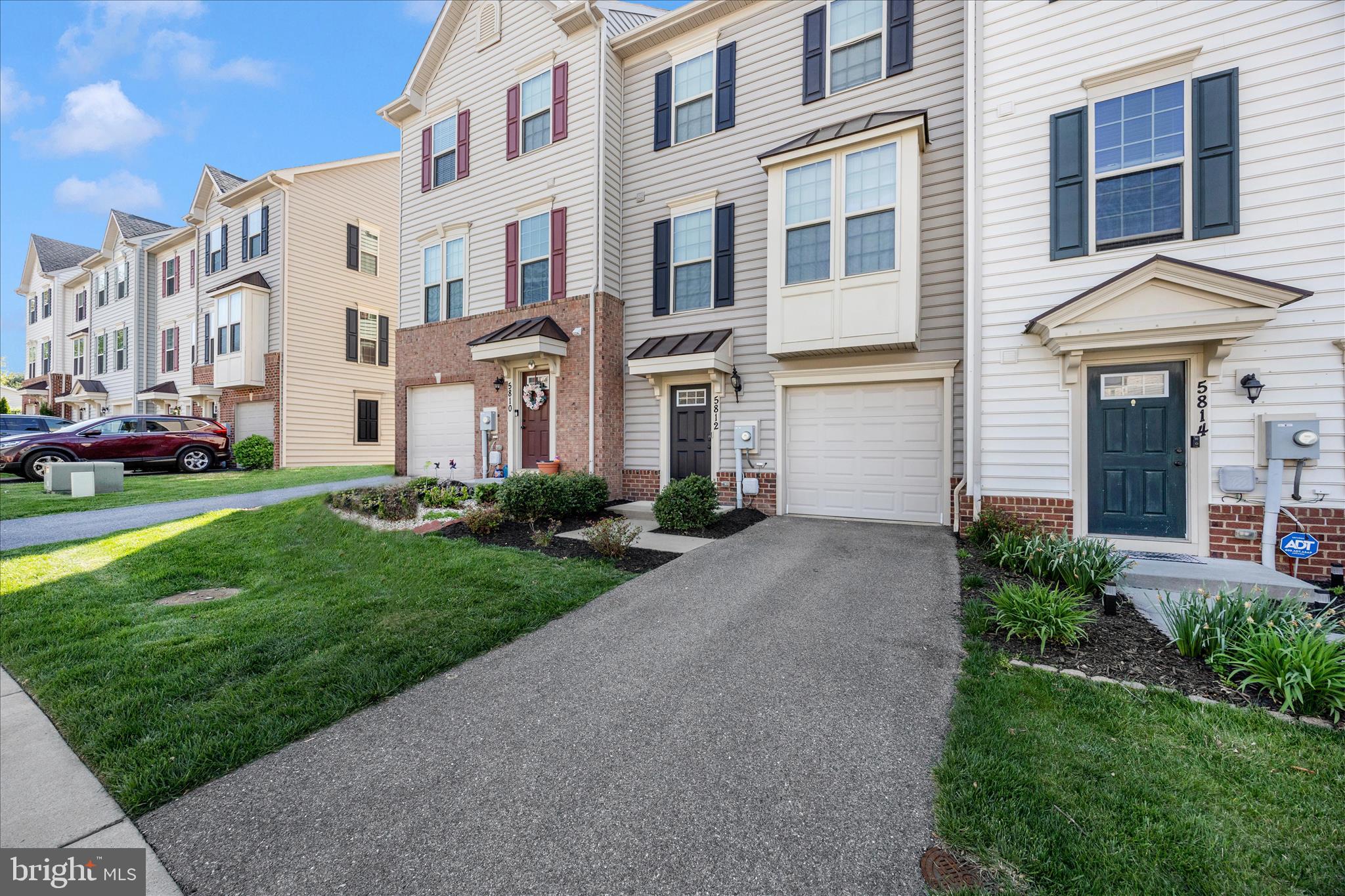 OAKDALE VILLAGE - Residential