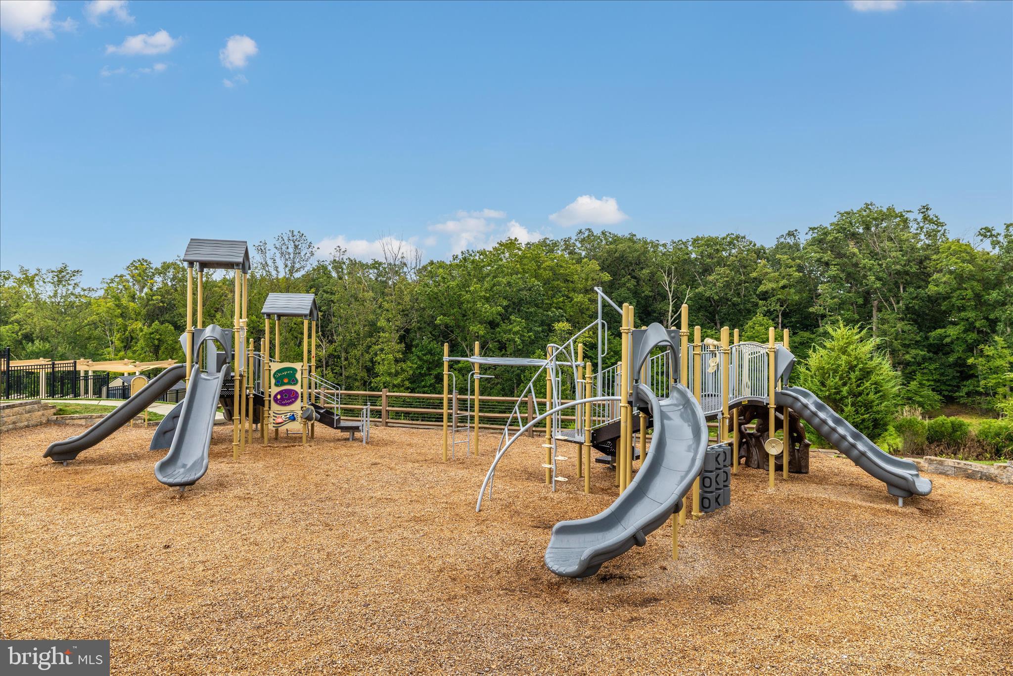 OAKDALE VILLAGE - Residential