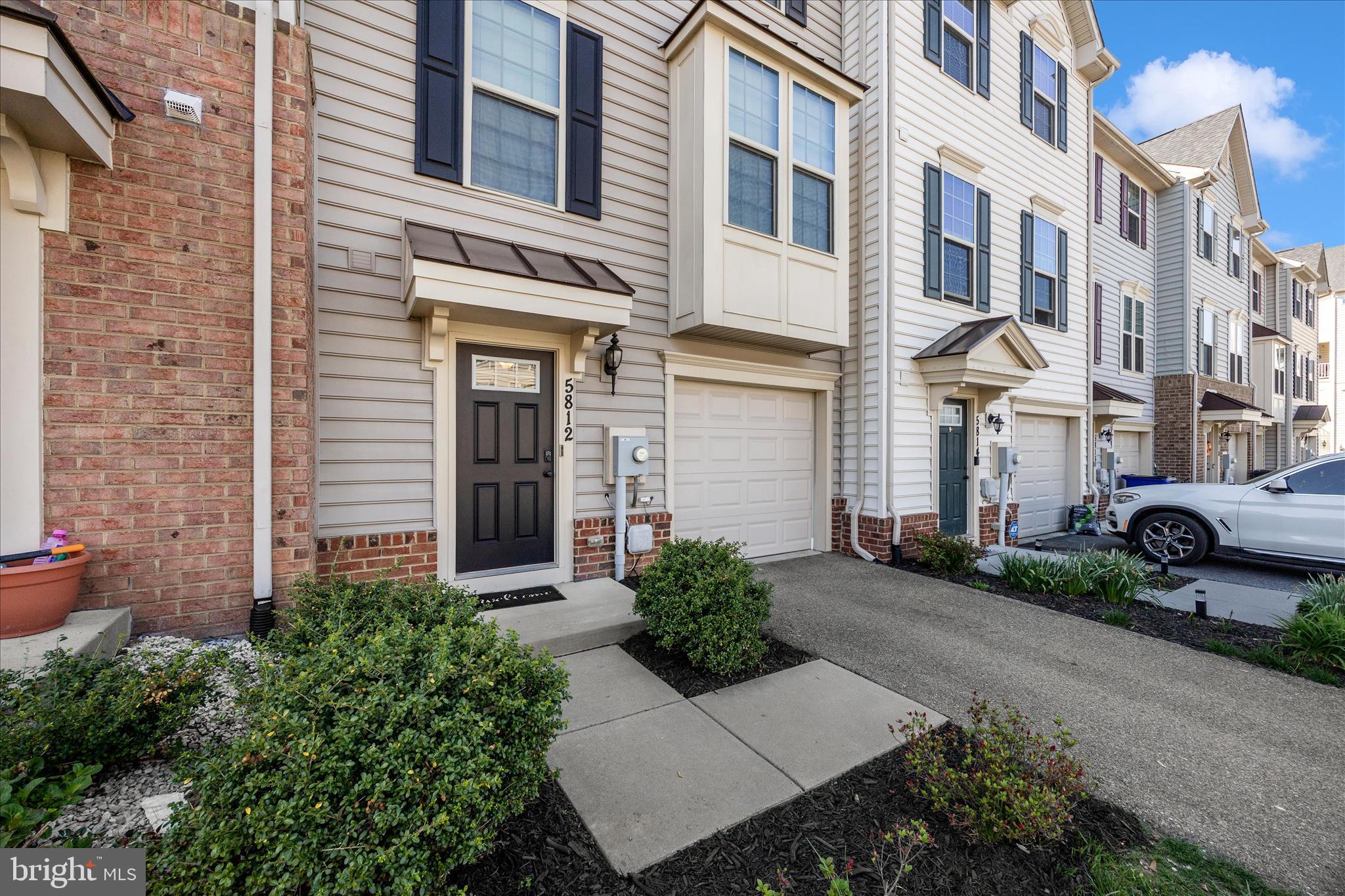 OAKDALE VILLAGE - Residential