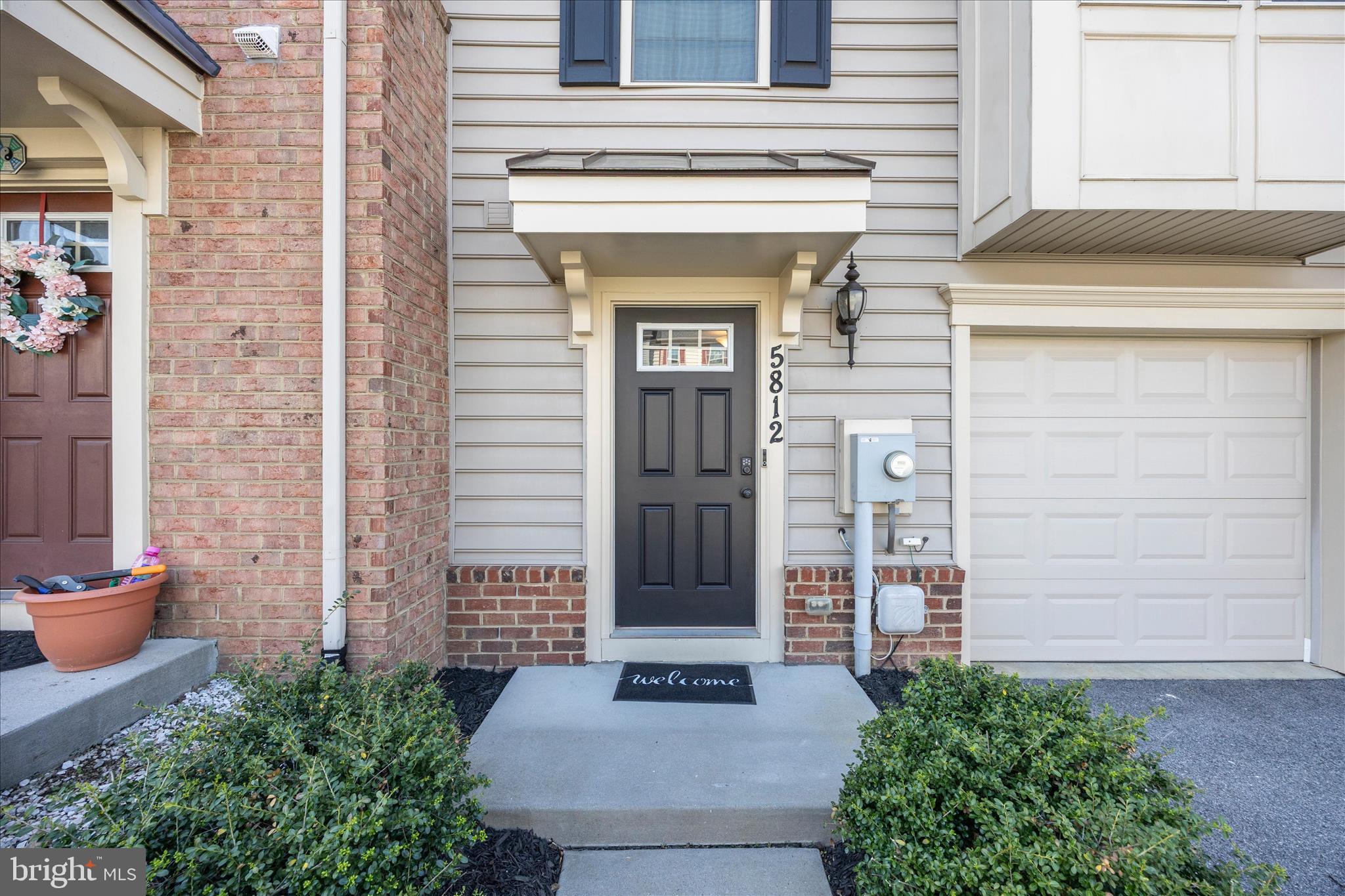 OAKDALE VILLAGE - Residential