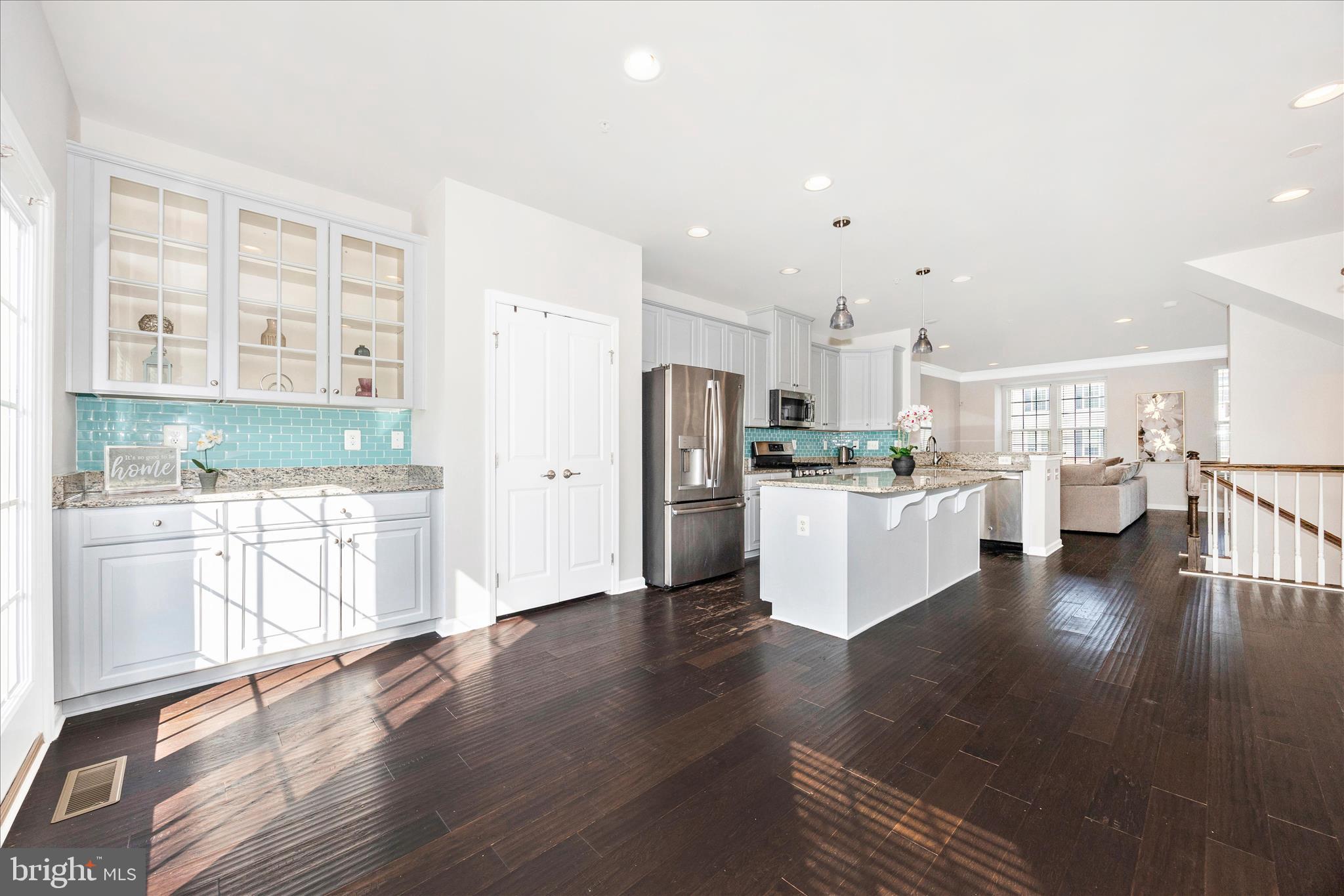 OAKDALE VILLAGE - Residential