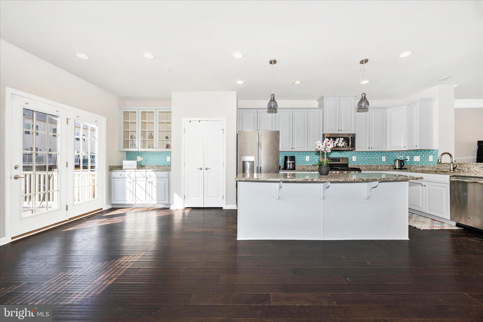 OAKDALE VILLAGE - Residential