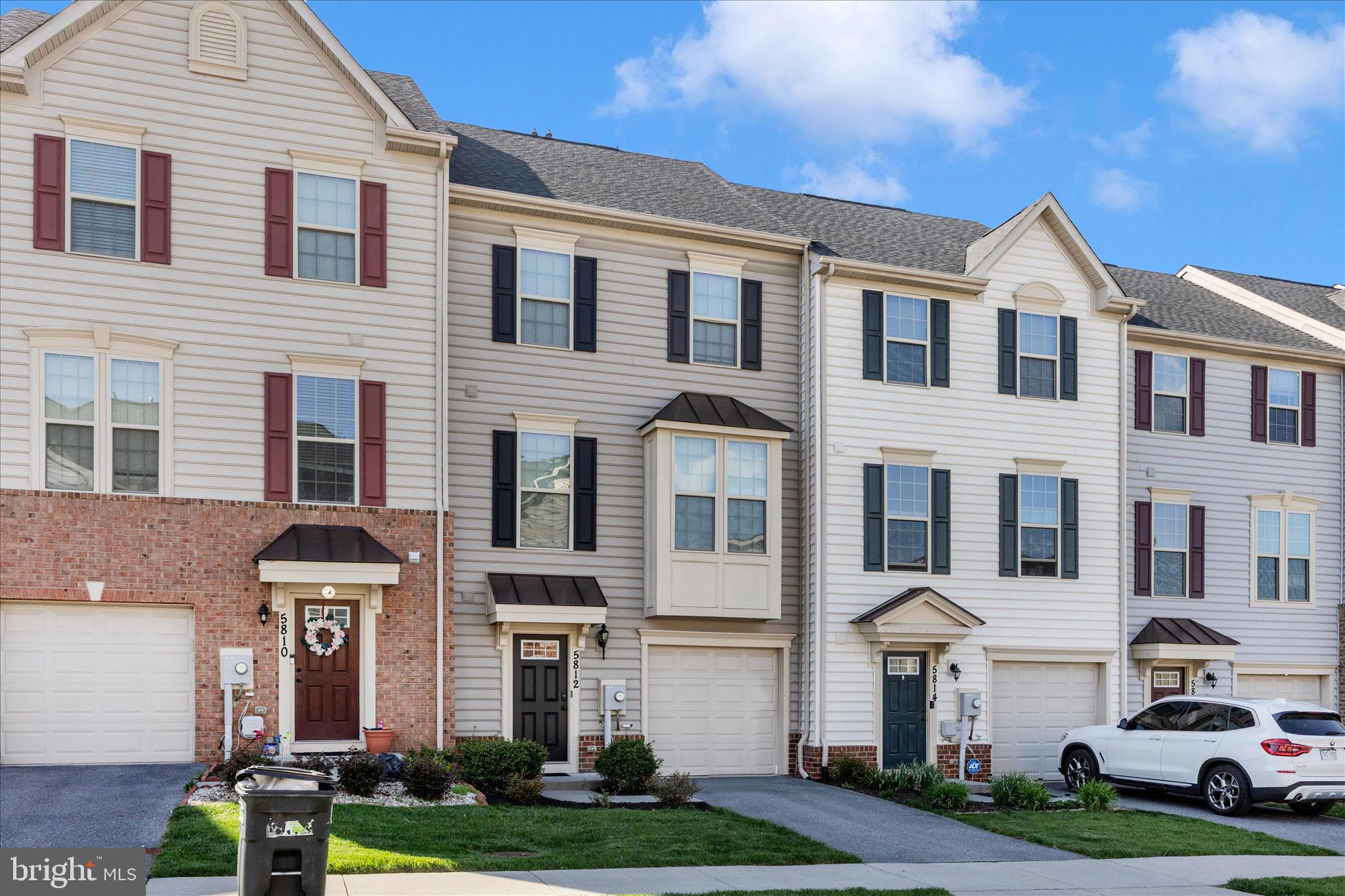 OAKDALE VILLAGE - Residential