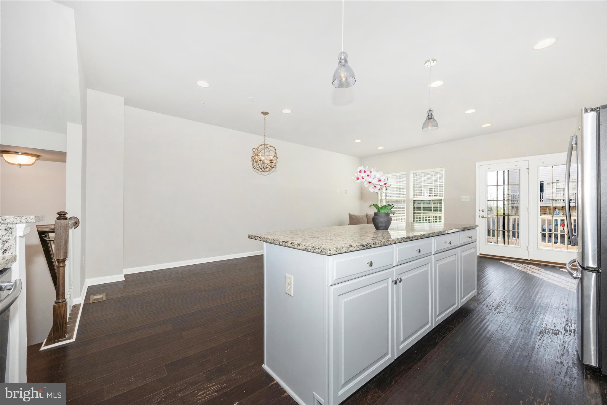 OAKDALE VILLAGE - Residential