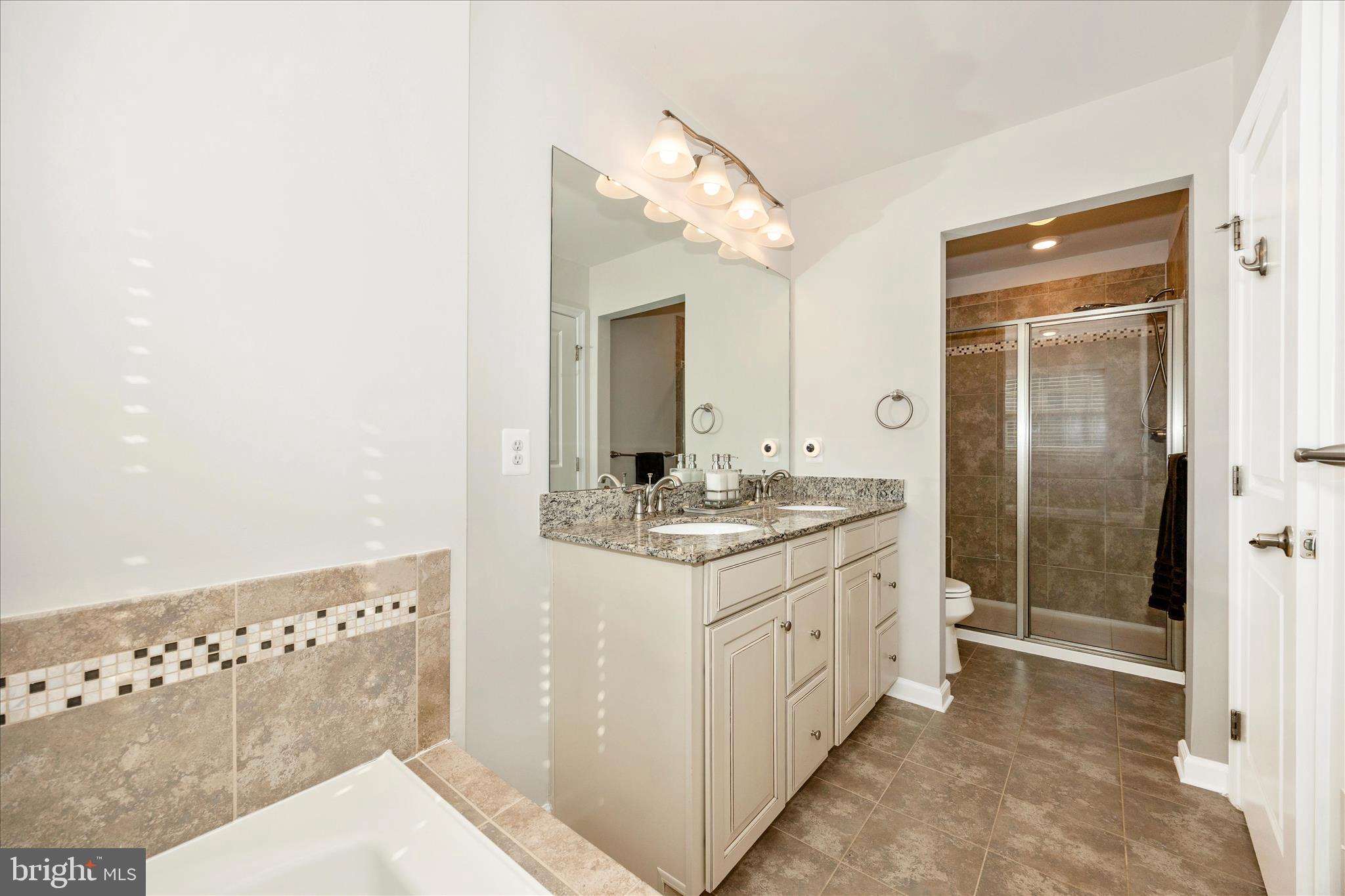 OAKDALE VILLAGE - Residential