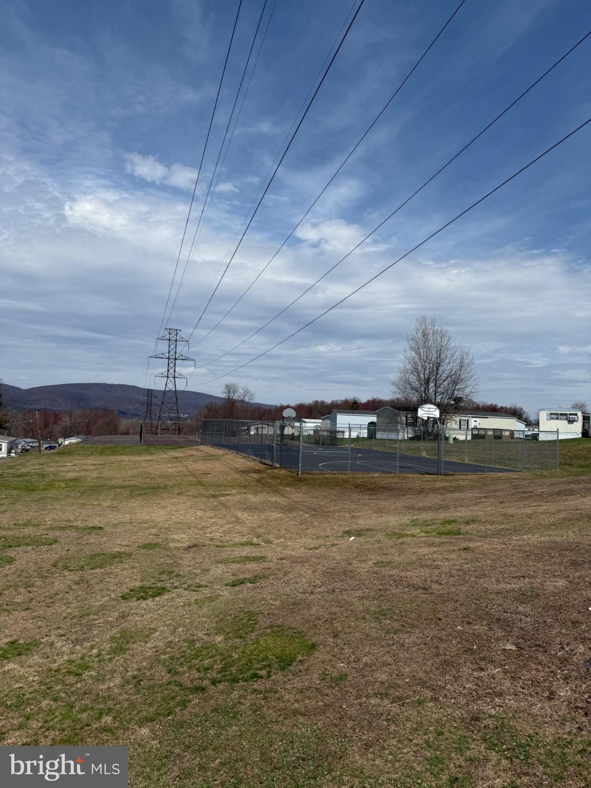 405 WEST DRIVE