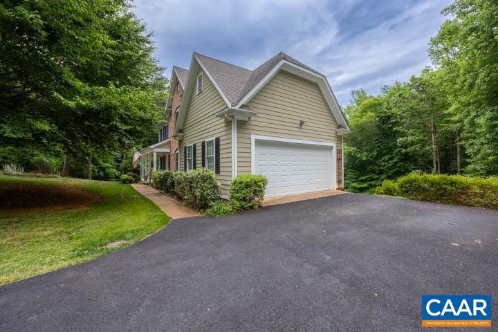 FOXWOOD FOREST - Residential