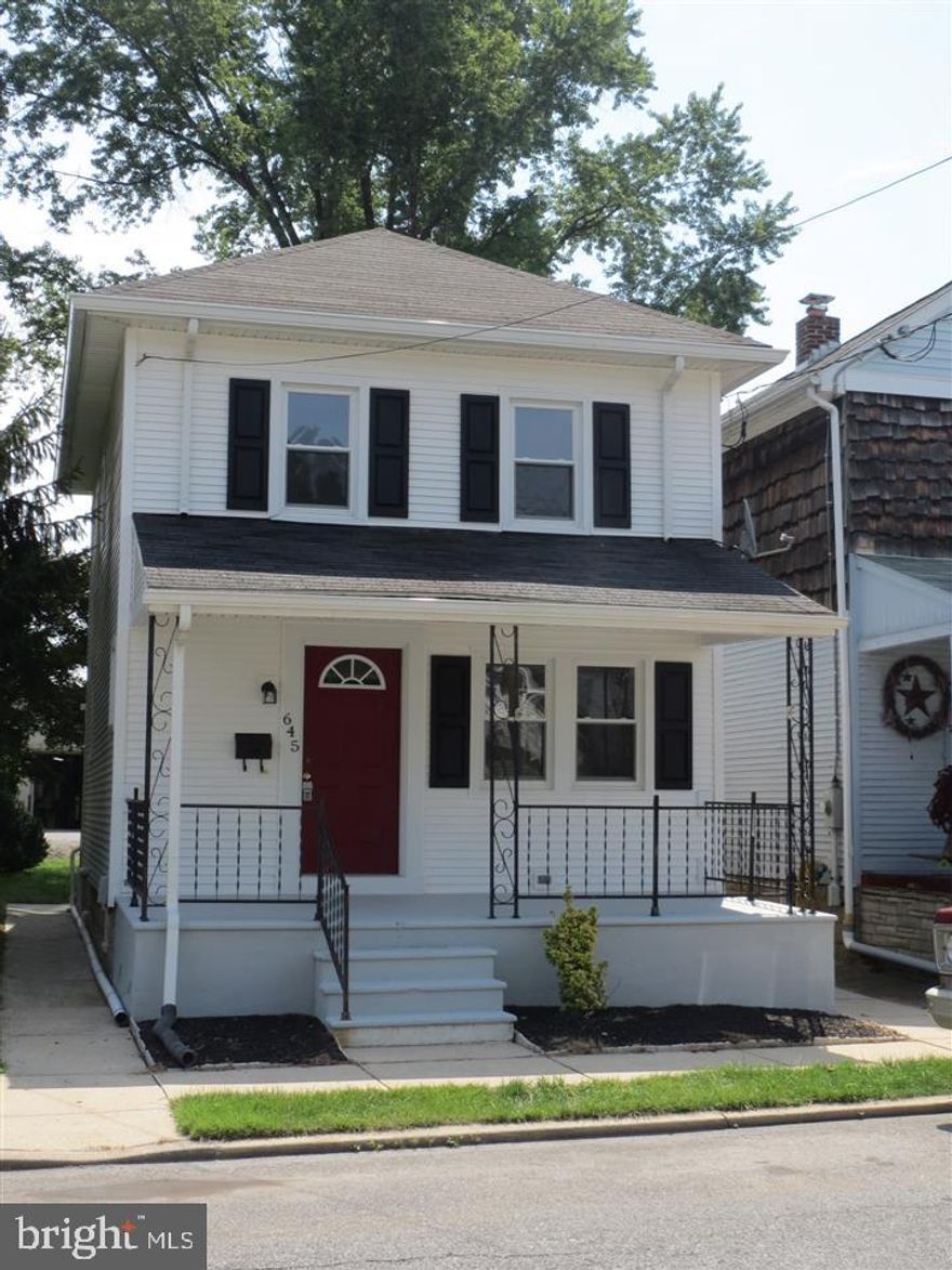 York Suburban Schools!  Cute detached home updated throughout.  Updates include:  Flooring, paint, heating system, windows, kitchen, bath, doors, and exterior.  Basement  parged and sealed with Thoro-Loc coating.   Front and rear porches painted.  Nothing to do but MOVE RIGHT IN!!!  Off street parking for 2, nice covered front and rear porches.