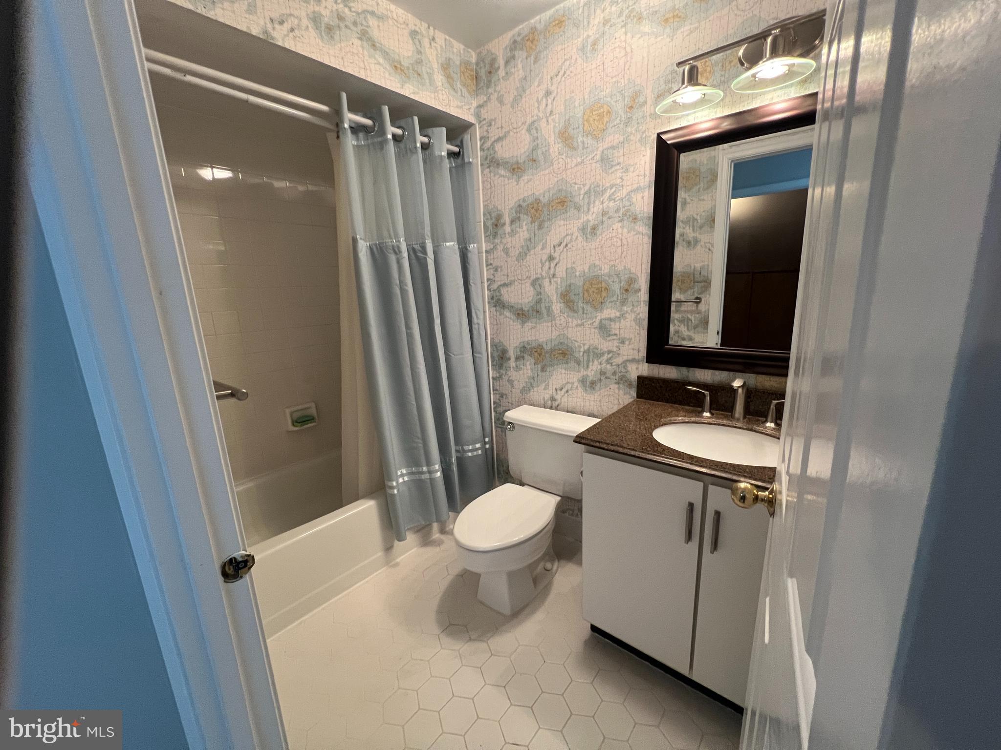 TANGLEWOOD - Residential Lease