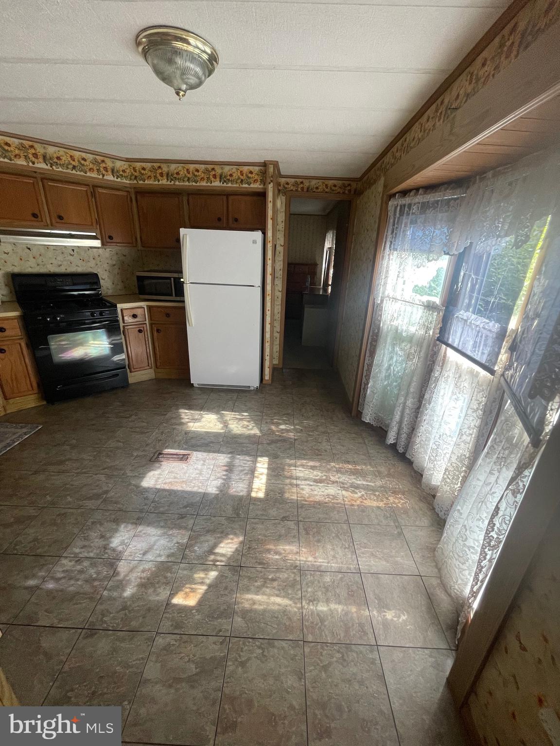 NORTH RIDGE ACRES - Residential