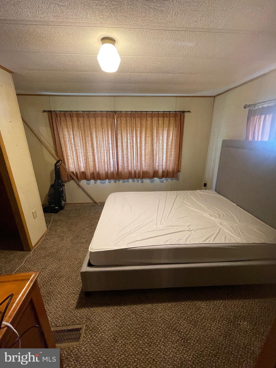 NORTH RIDGE ACRES - Residential