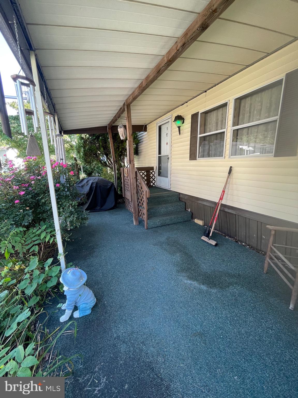 NORTH RIDGE ACRES - Residential