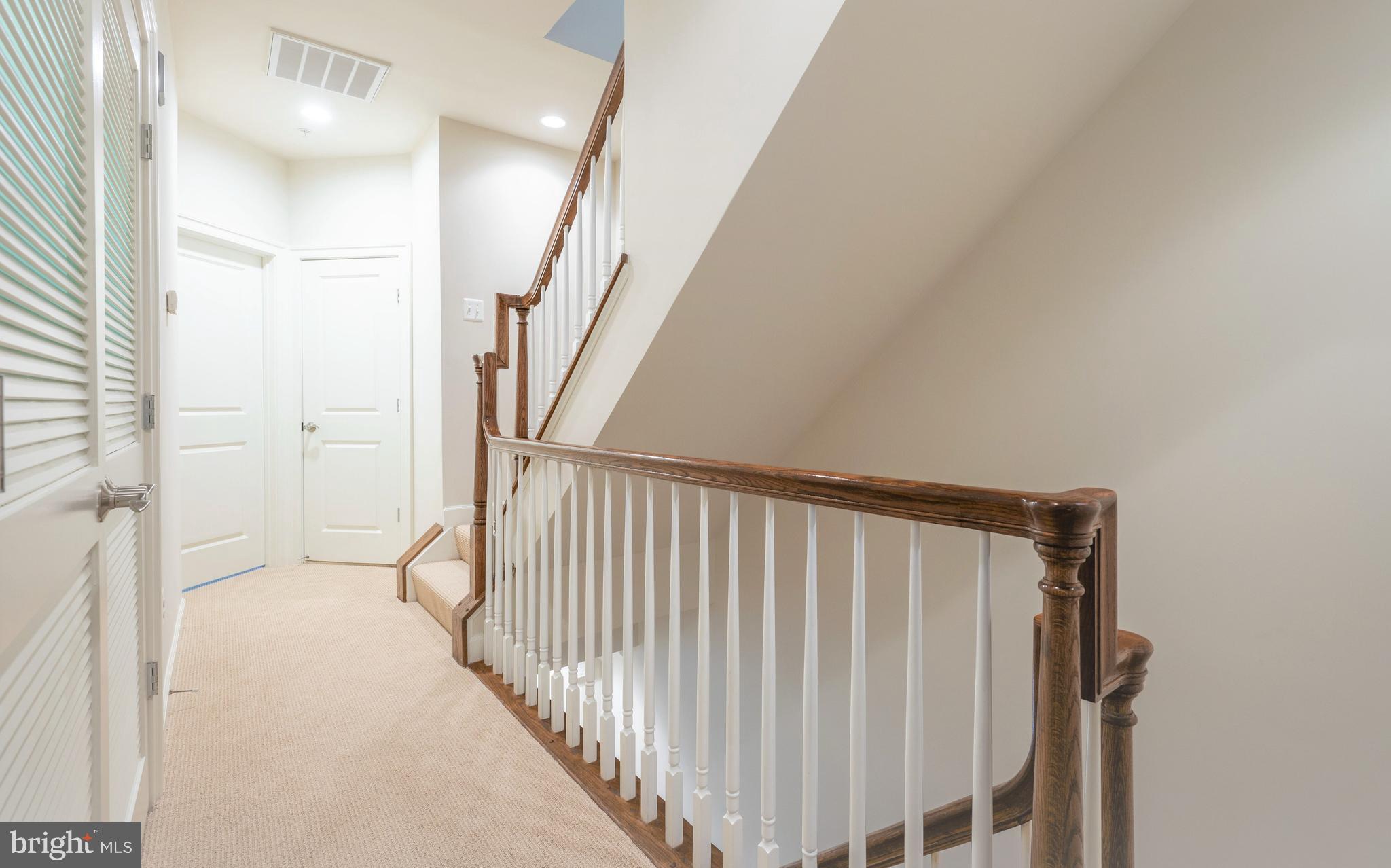 CHATHAM SQUARE - Residential Lease