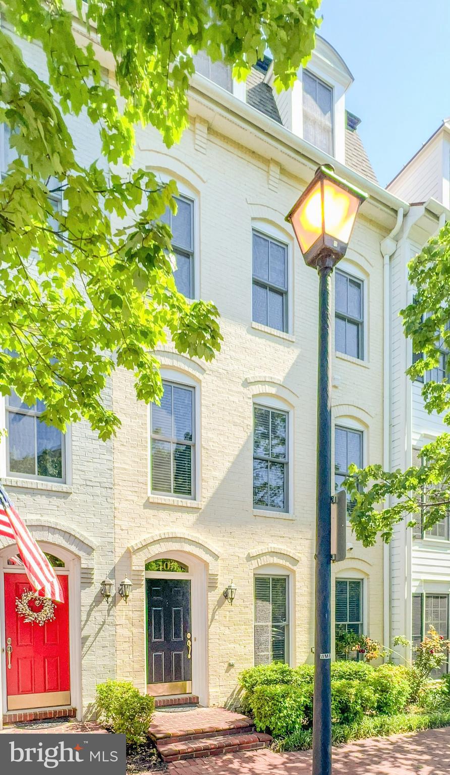 CHATHAM SQUARE - Residential Lease