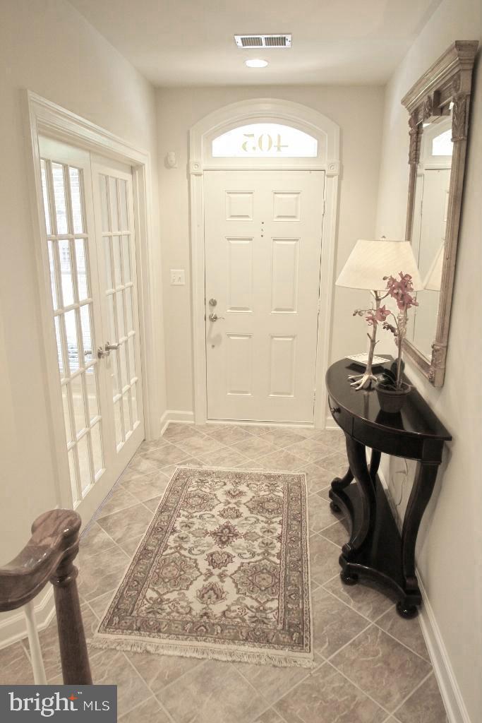 CHATHAM SQUARE - Residential Lease