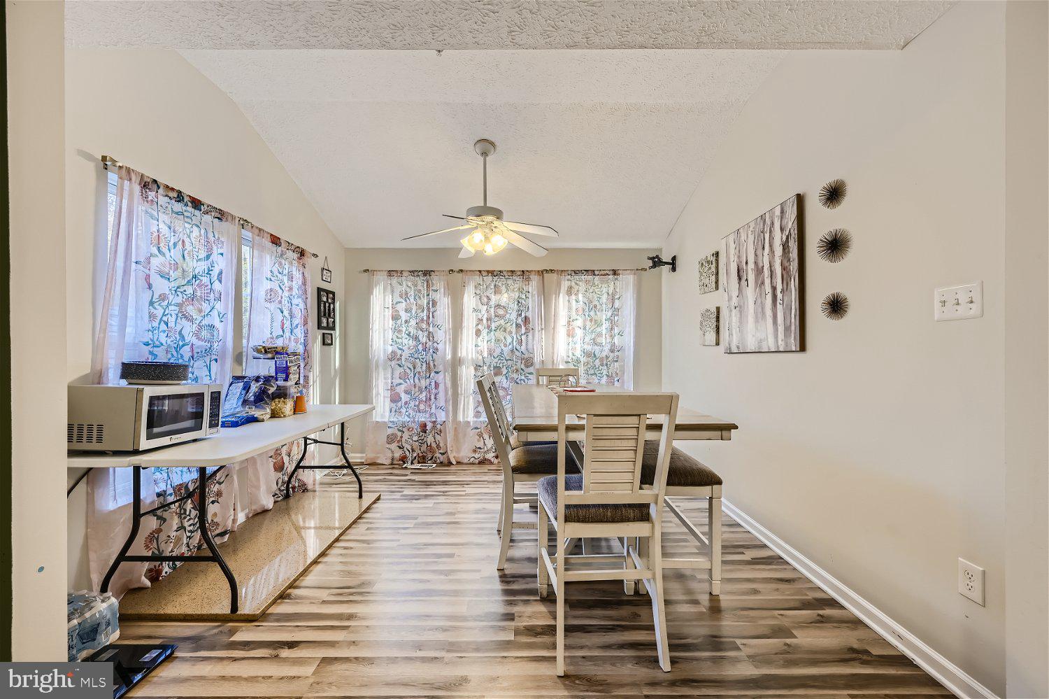 HOLLY WOODS - Residential