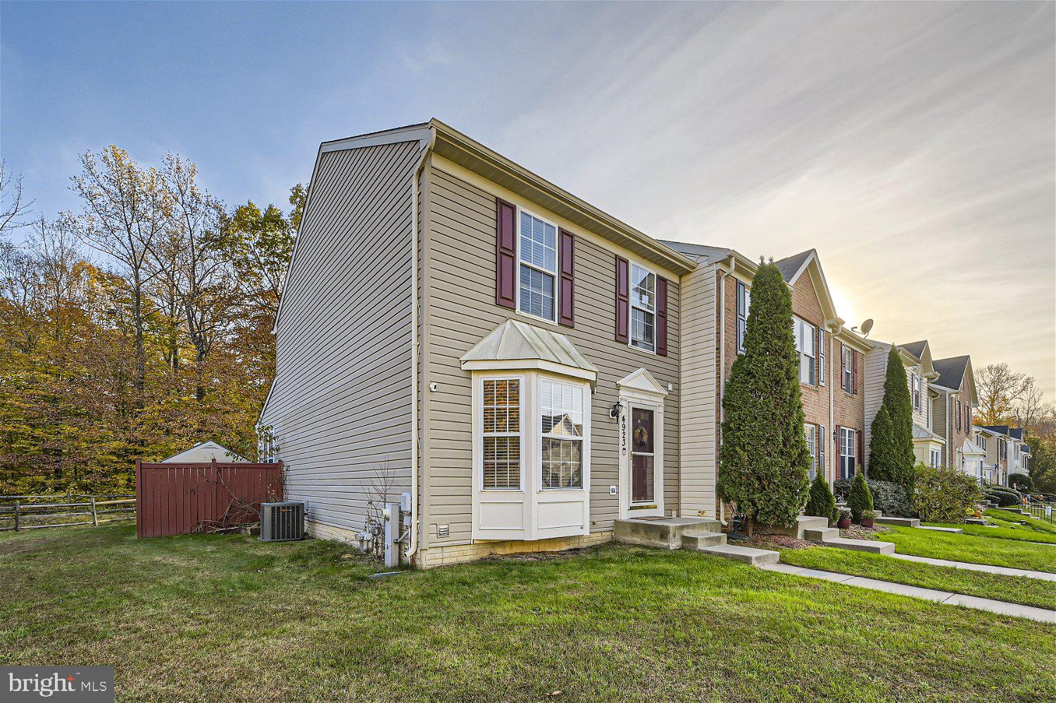 HOLLY WOODS - Residential