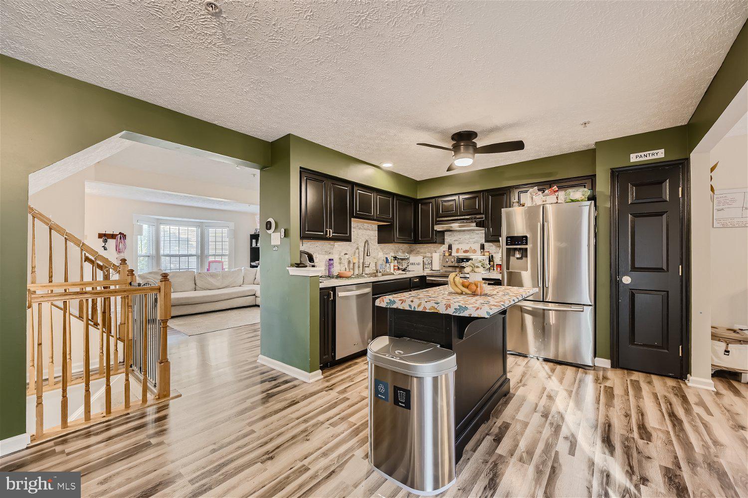 HOLLY WOODS - Residential