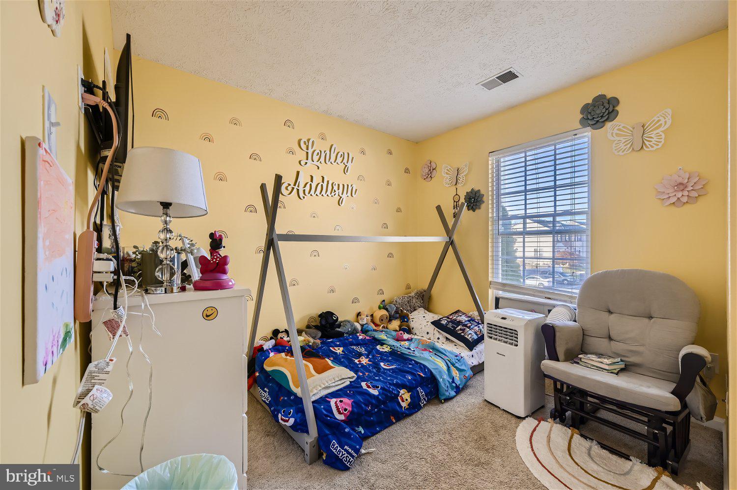 HOLLY WOODS - Residential