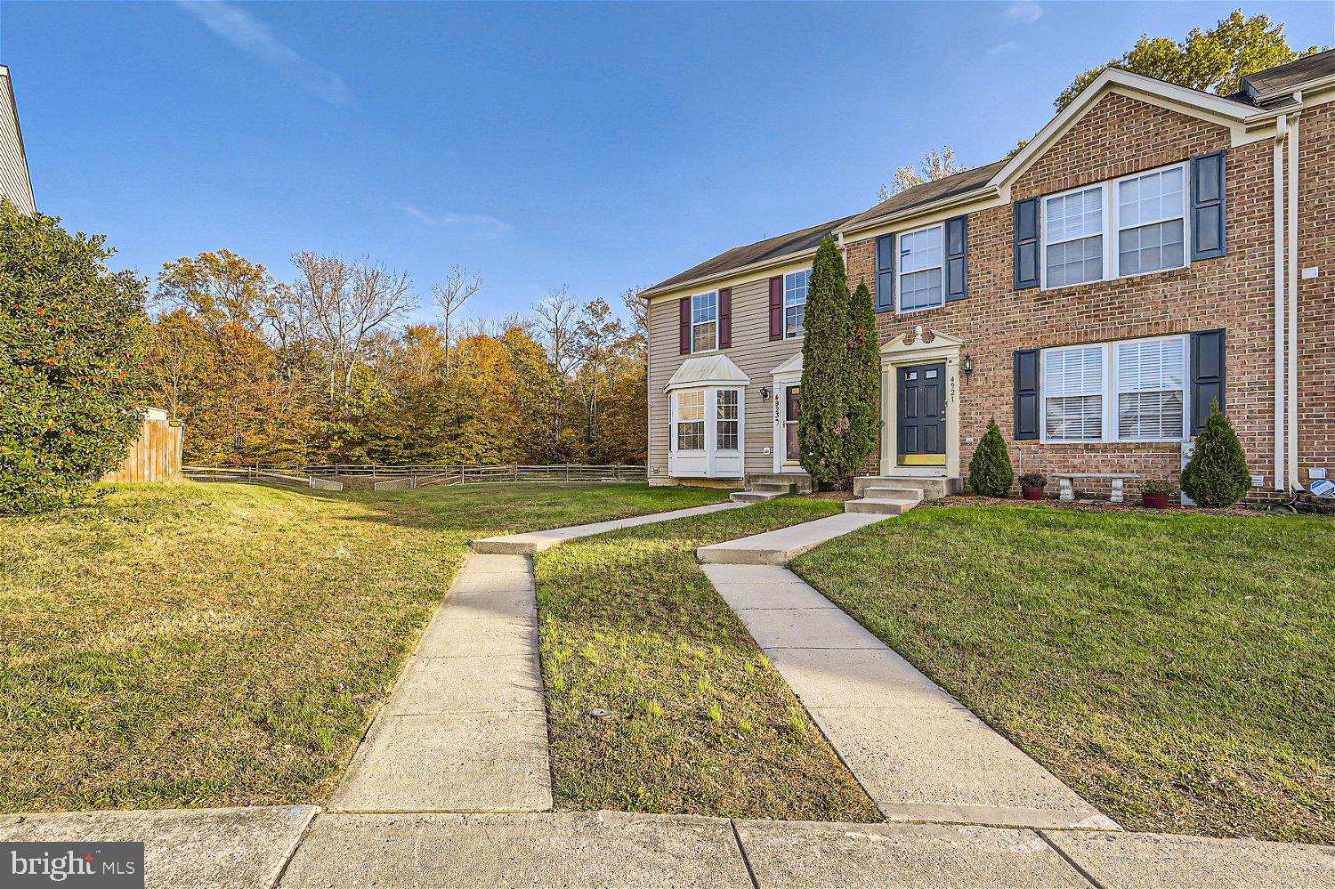 HOLLY WOODS - Residential