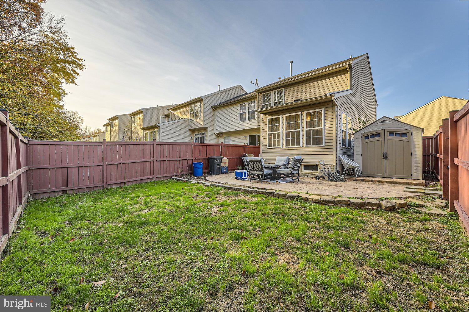 HOLLY WOODS - Residential