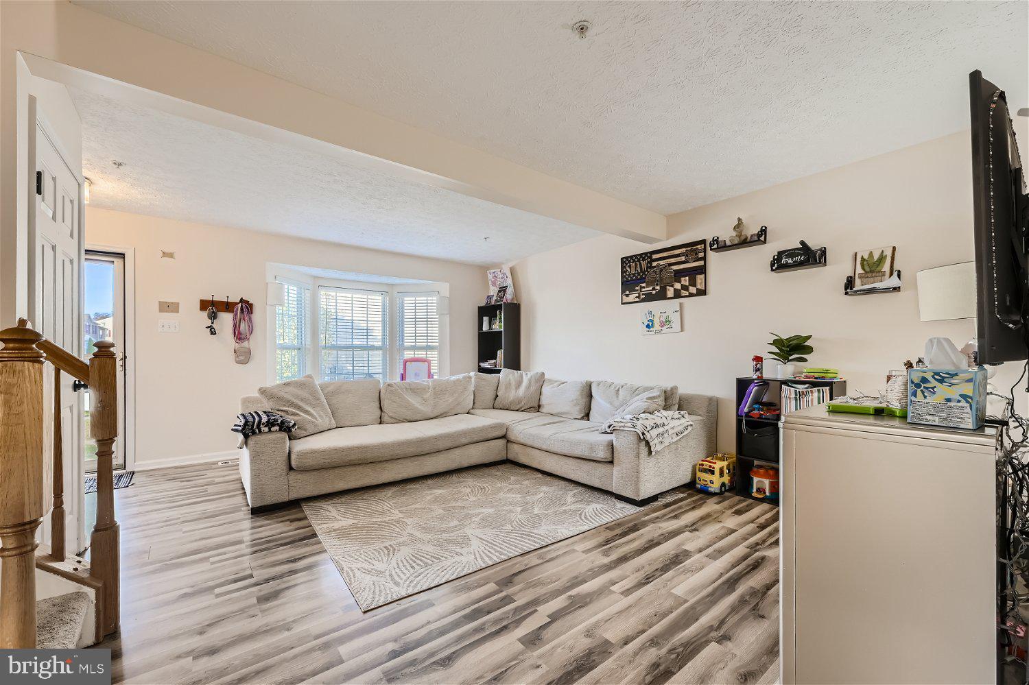 HOLLY WOODS - Residential