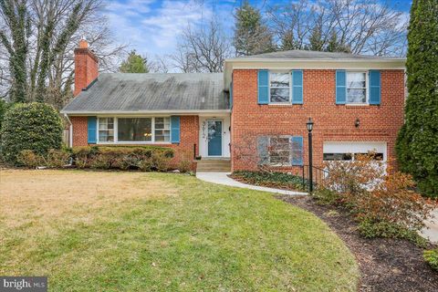 Photo of 3612 Littledale Road, KENSINGTON, MD 20895 (MLS # MDMC2221072)