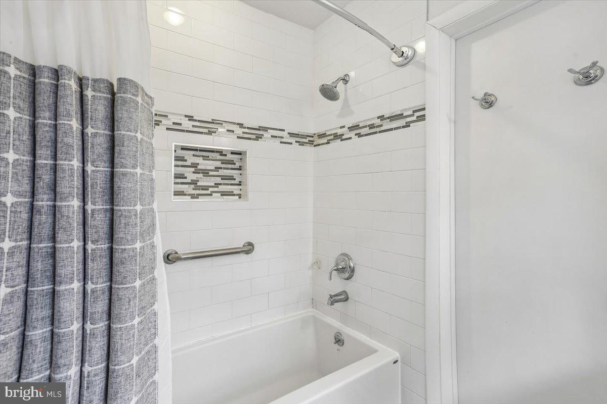 ROCK CREEK HILLS - Residential