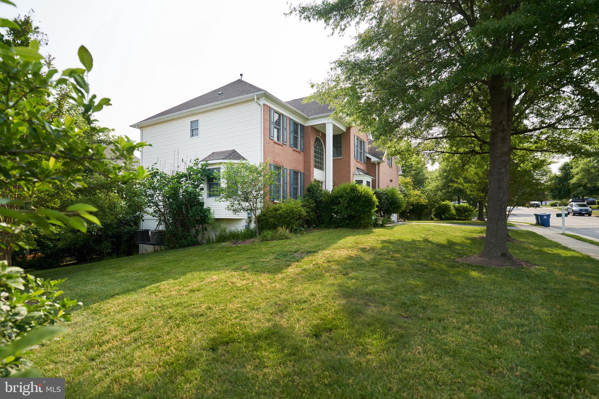 HUNT-BELMONT CNTRY CLUB - Residential