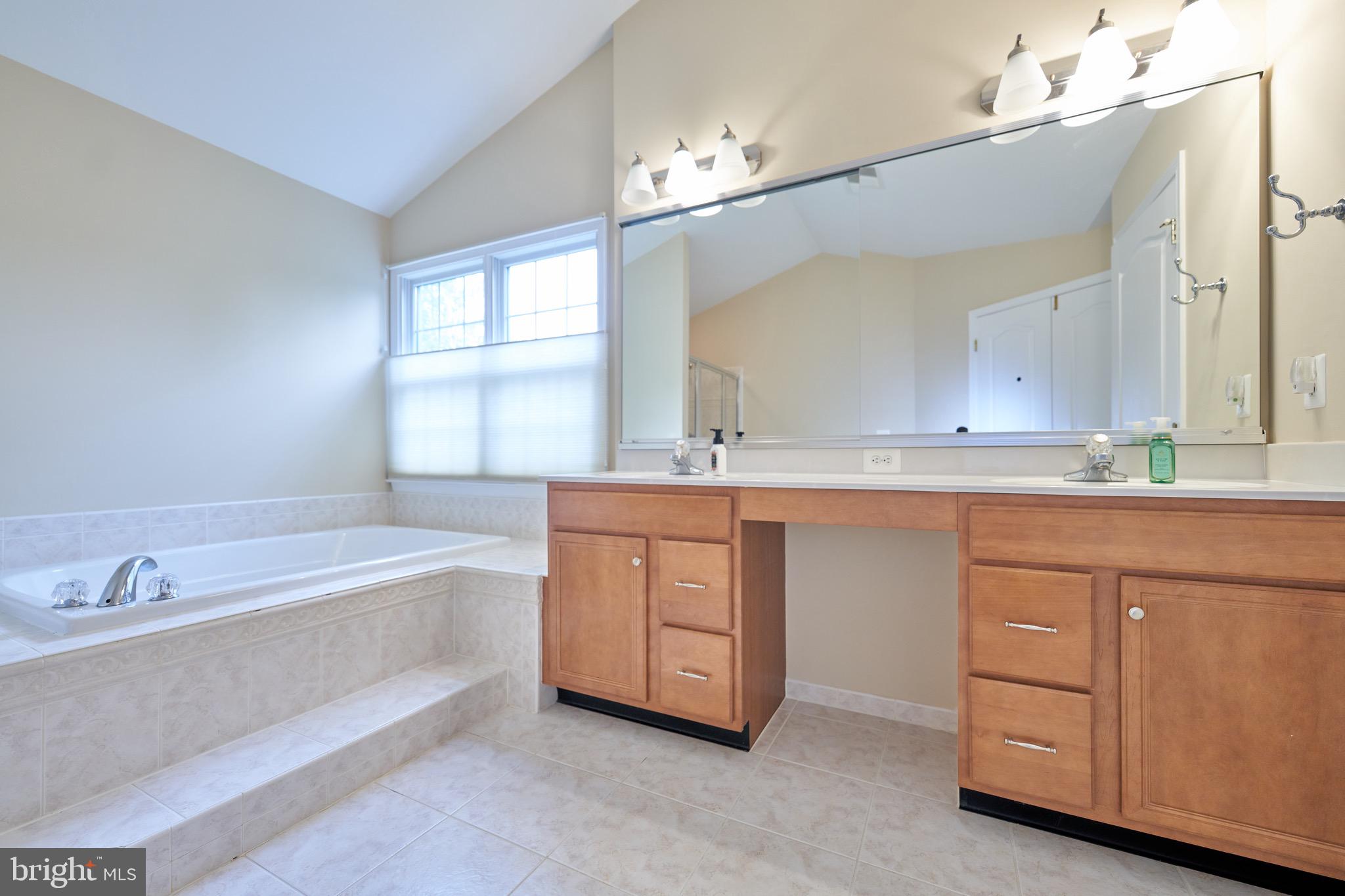 HUNT-BELMONT CNTRY CLUB - Residential