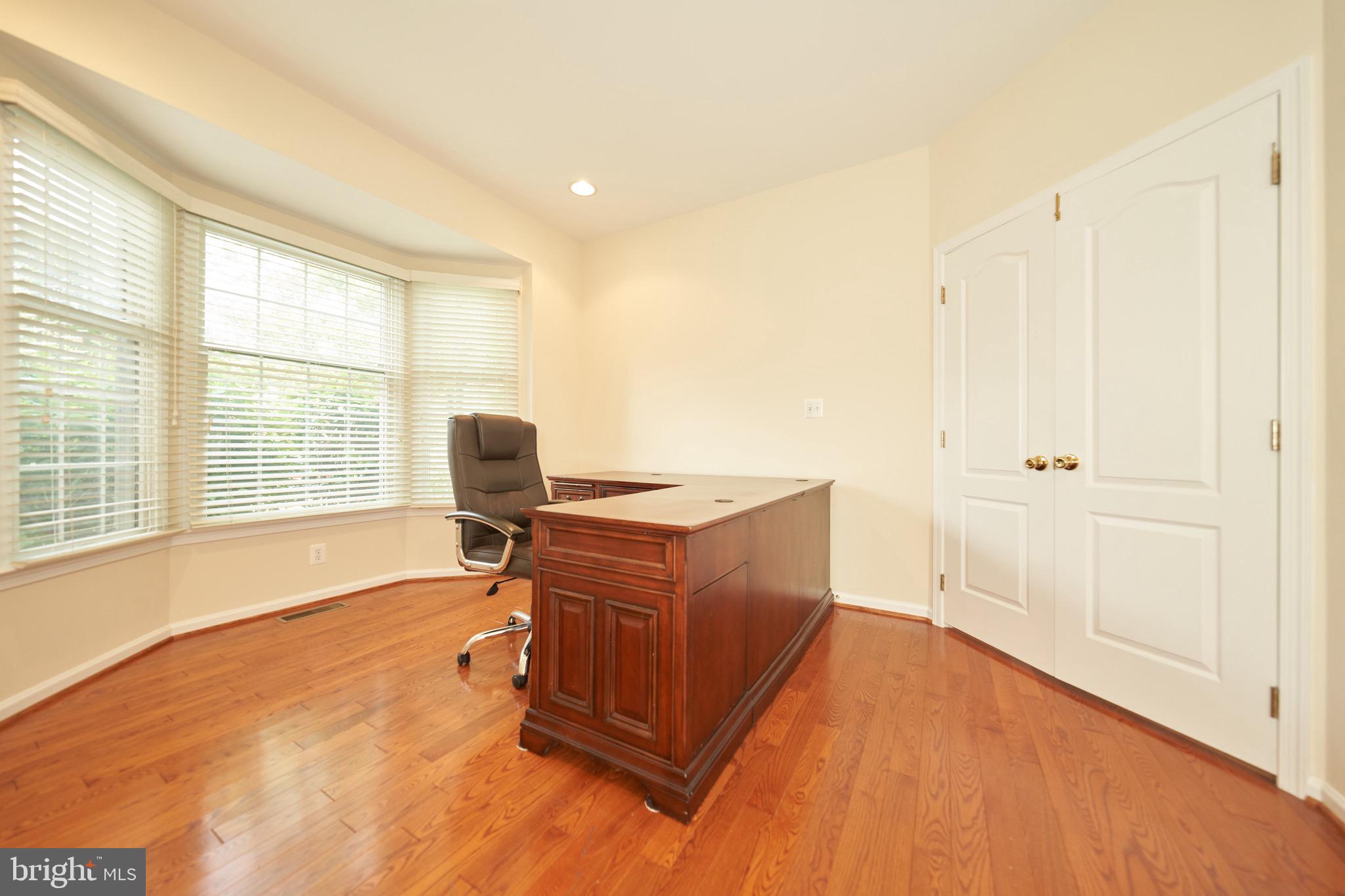 HUNT-BELMONT CNTRY CLUB - Residential