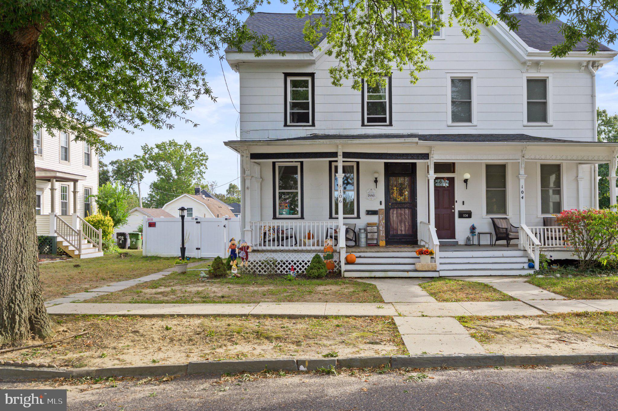 106 E ELM STREET