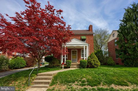 Photo of 1117 W ROSS ST, LANCASTER, PA 17603 (MLS # PALA2033826)