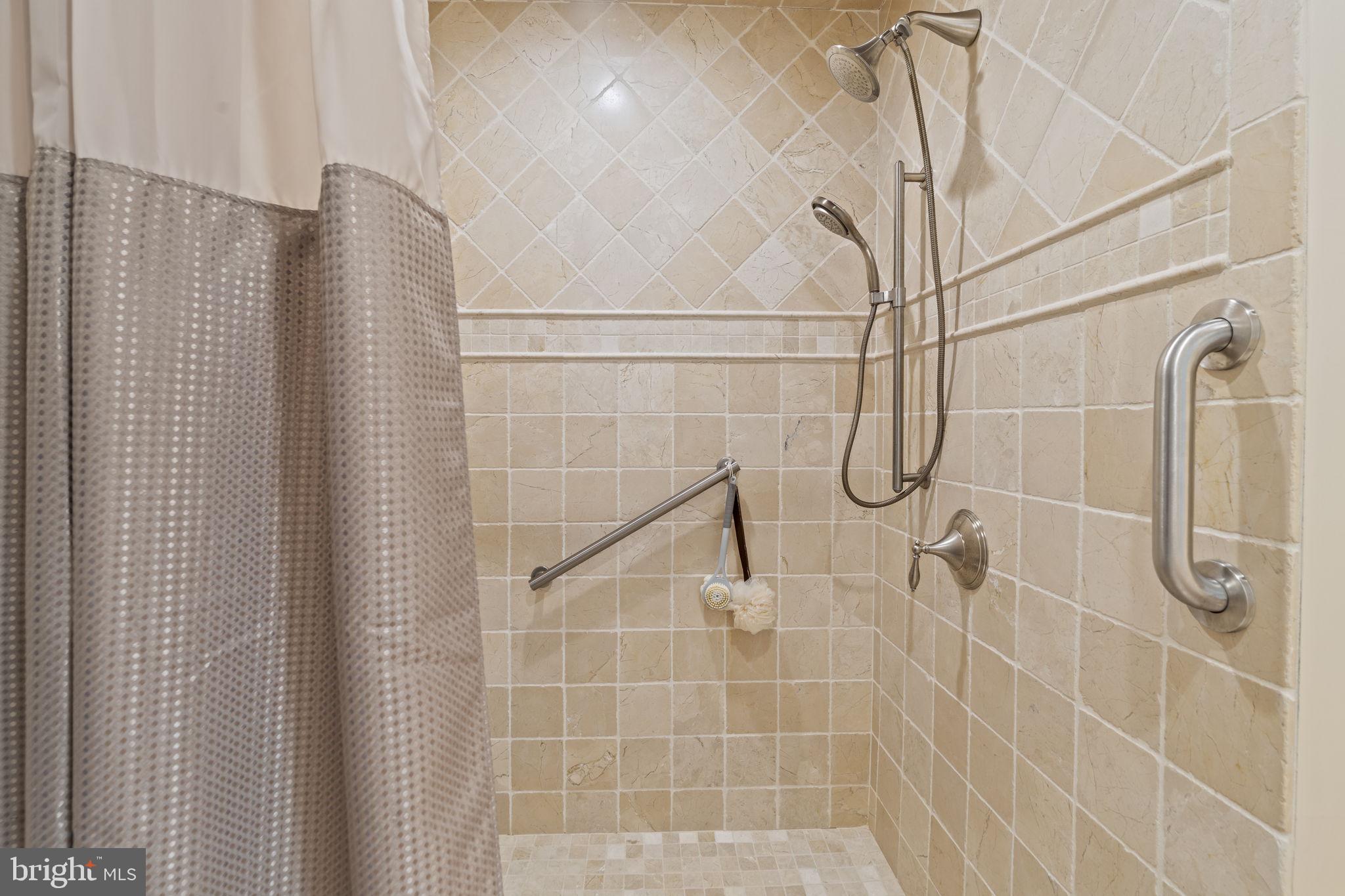 WOODHILL - Residential