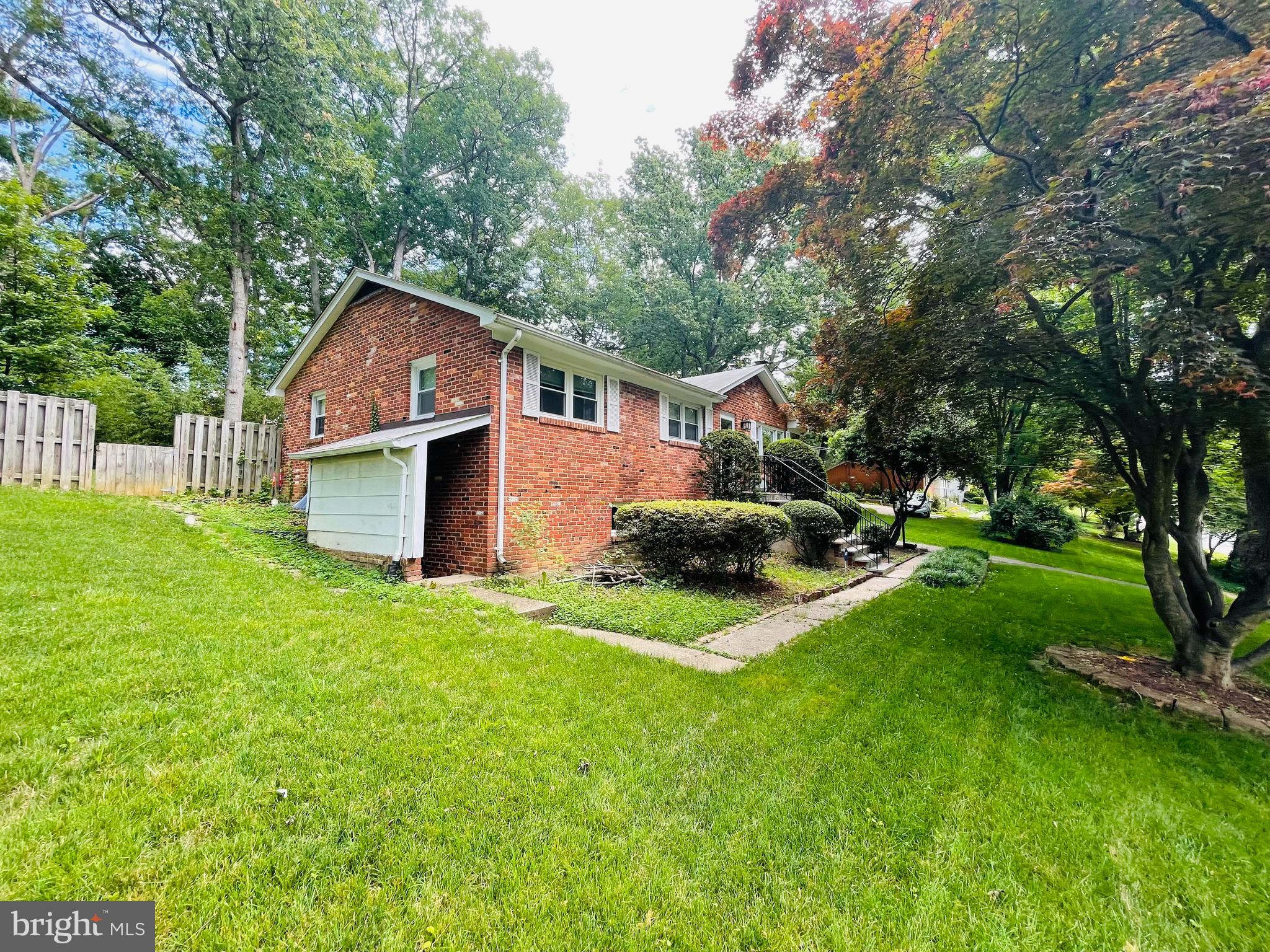 SHADY HILL - Residential Lease