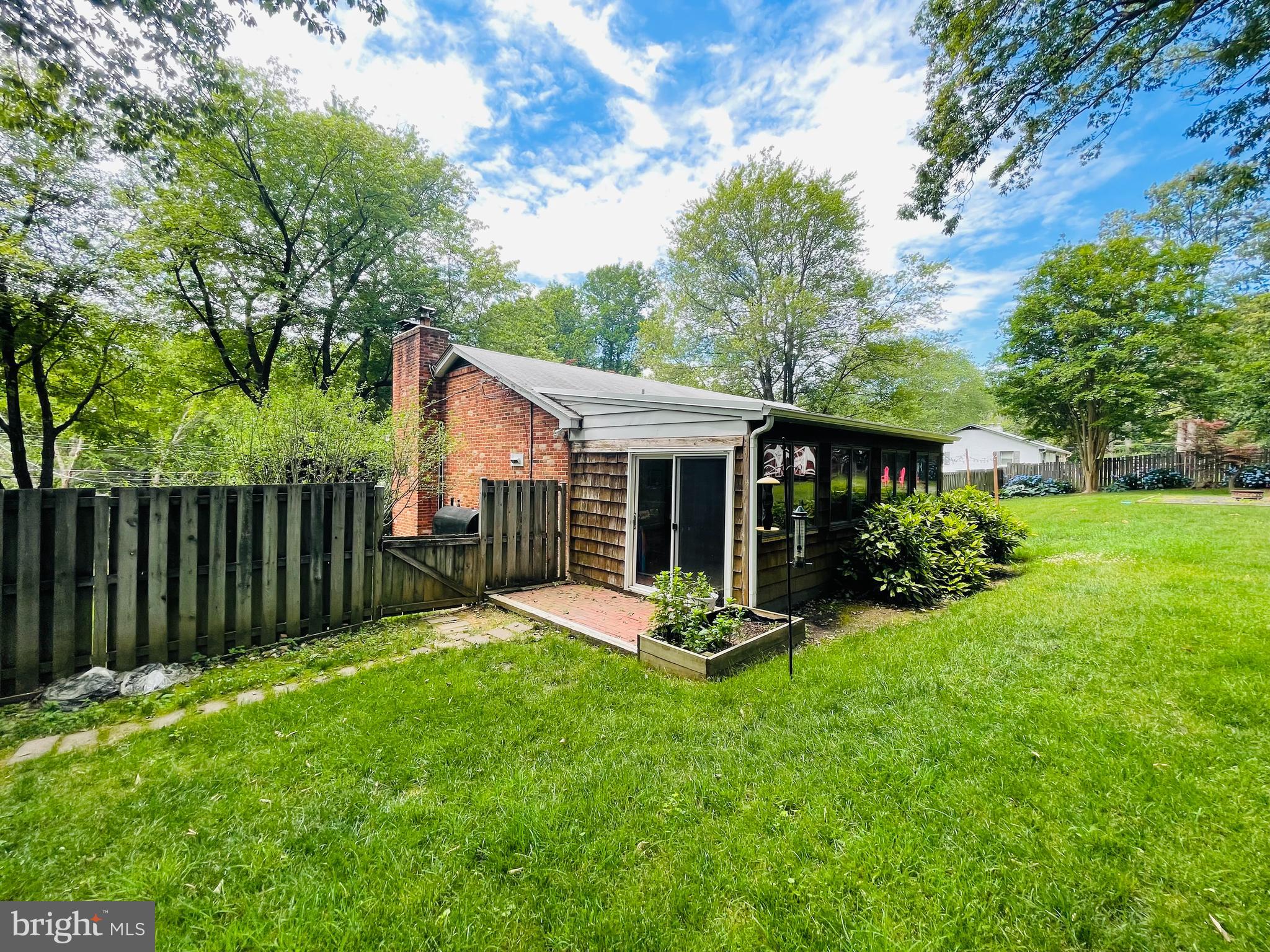 SHADY HILL - Residential Lease