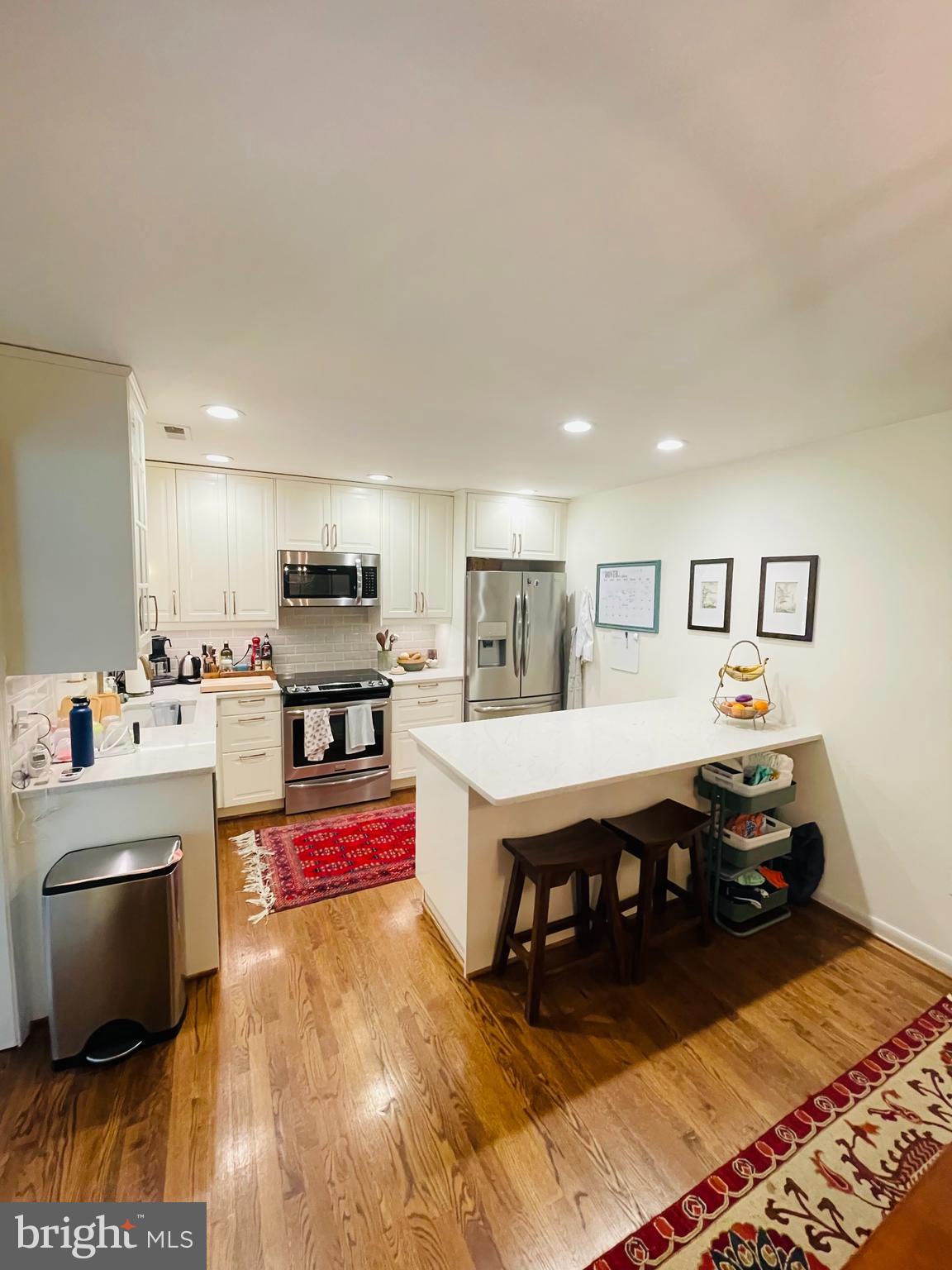 SHADY HILL - Residential Lease