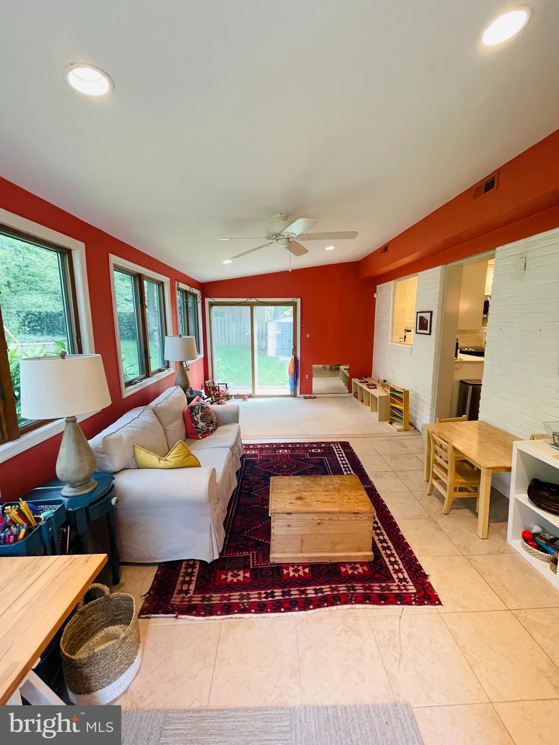 SHADY HILL - Residential Lease