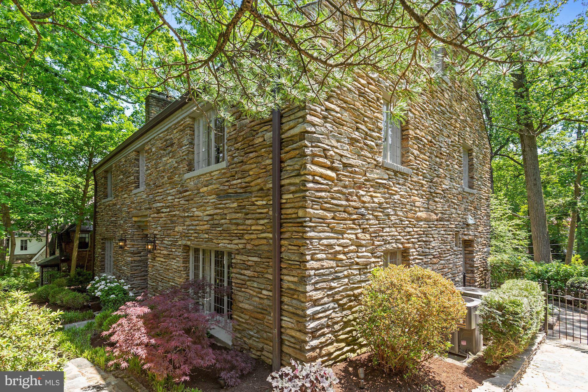 FOREST HILLS - Residential