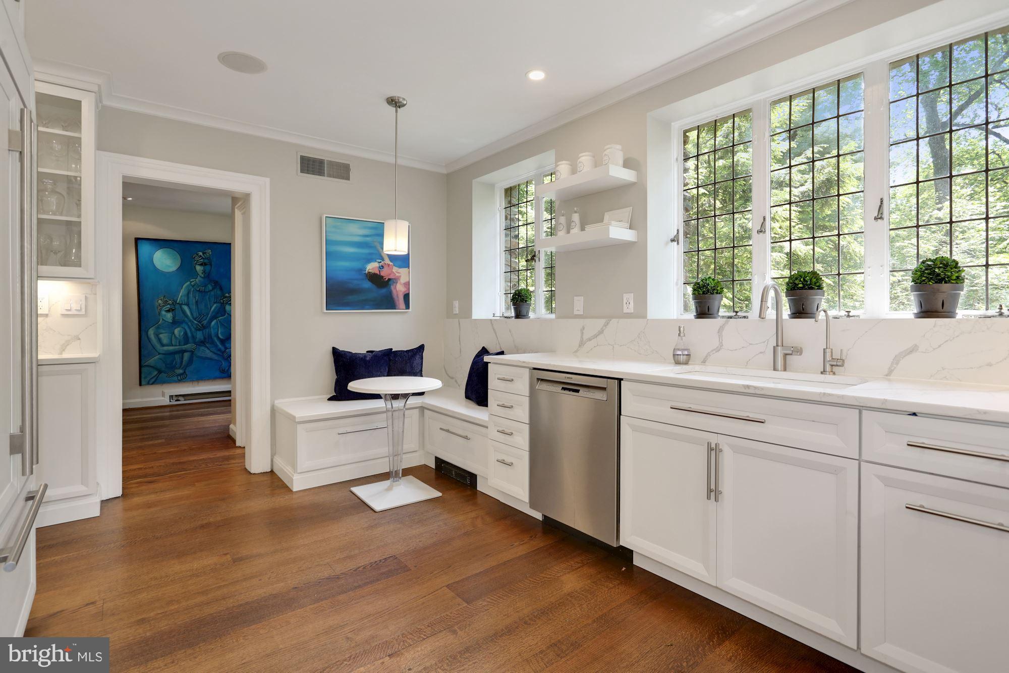 FOREST HILLS - Residential