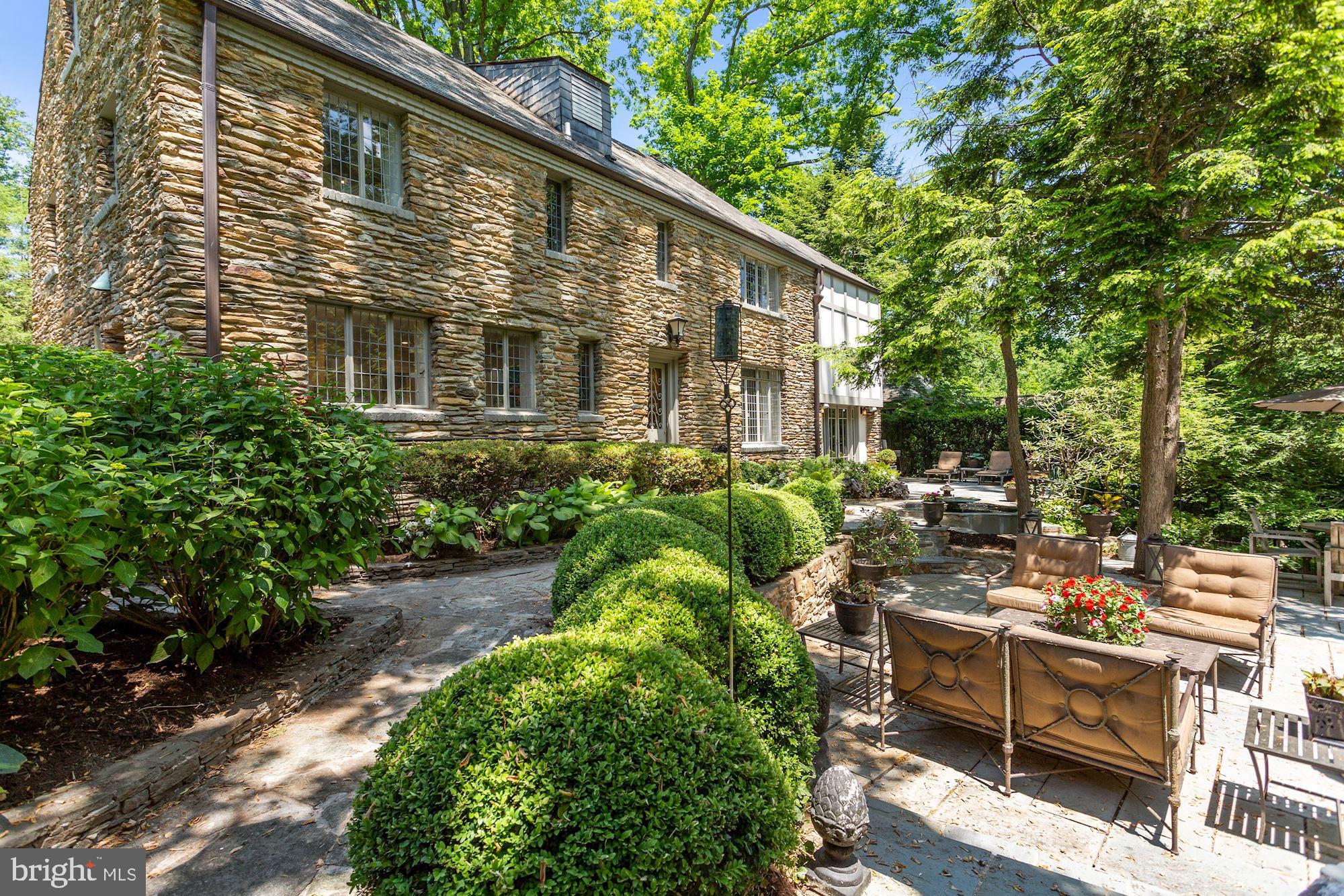 FOREST HILLS - Residential