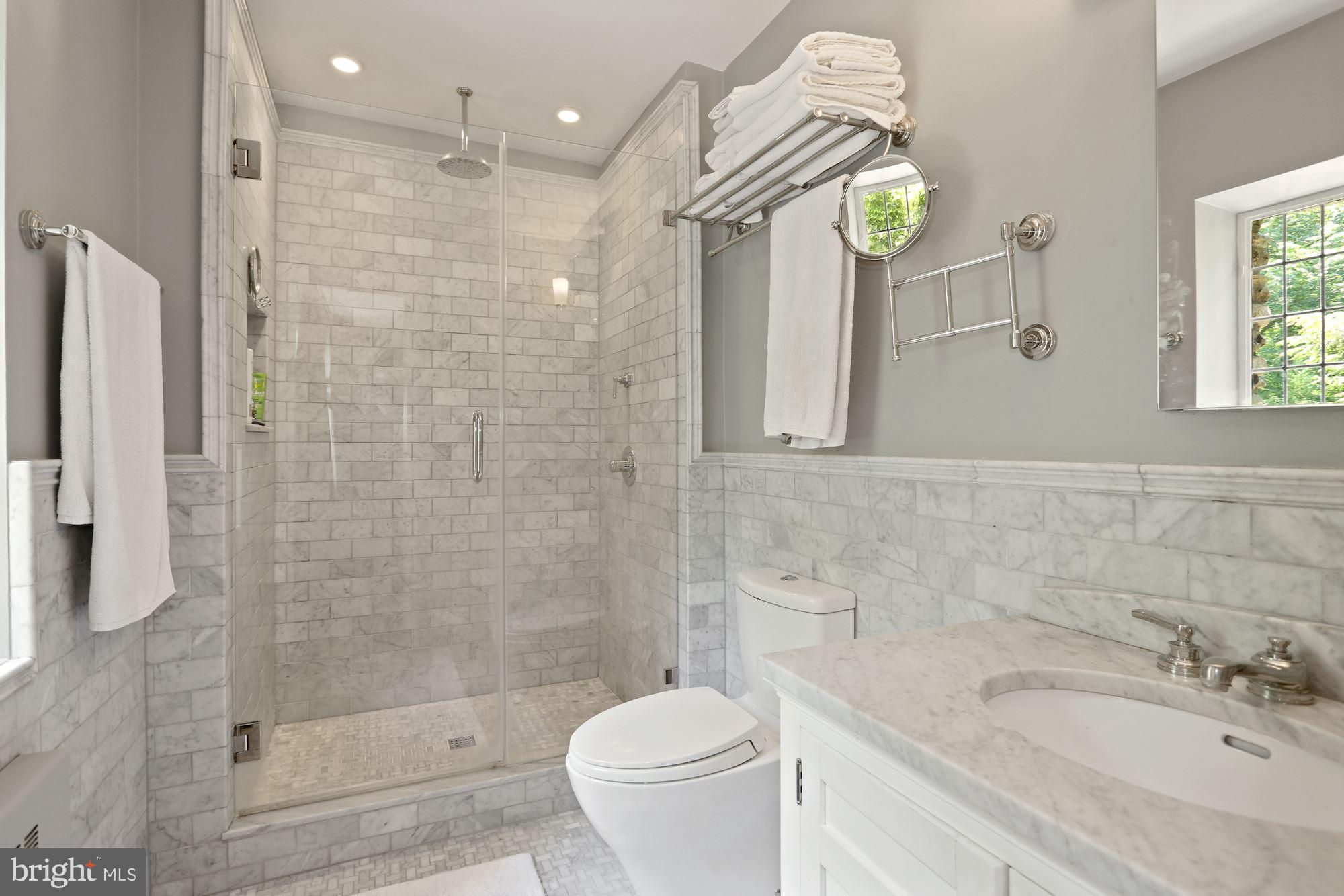 FOREST HILLS - Residential