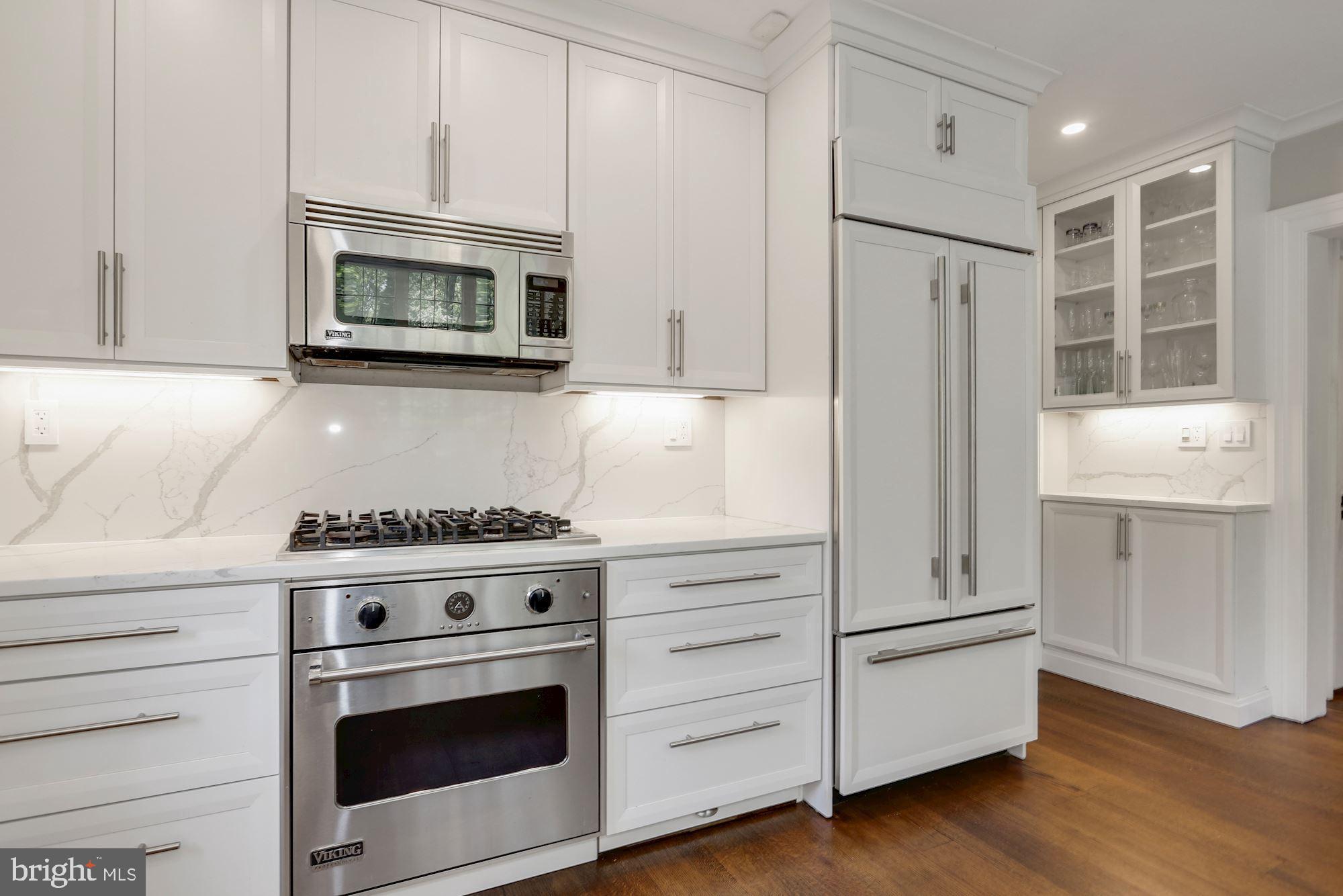 FOREST HILLS - Residential