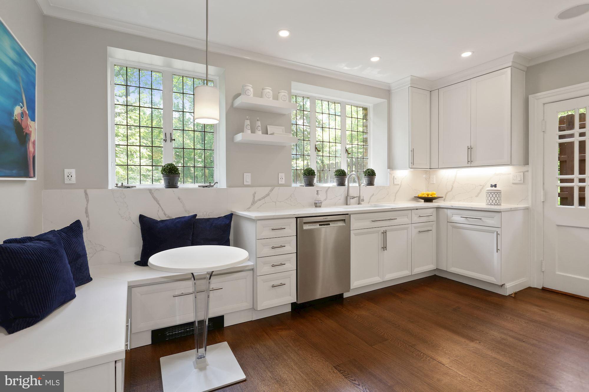 FOREST HILLS - Residential