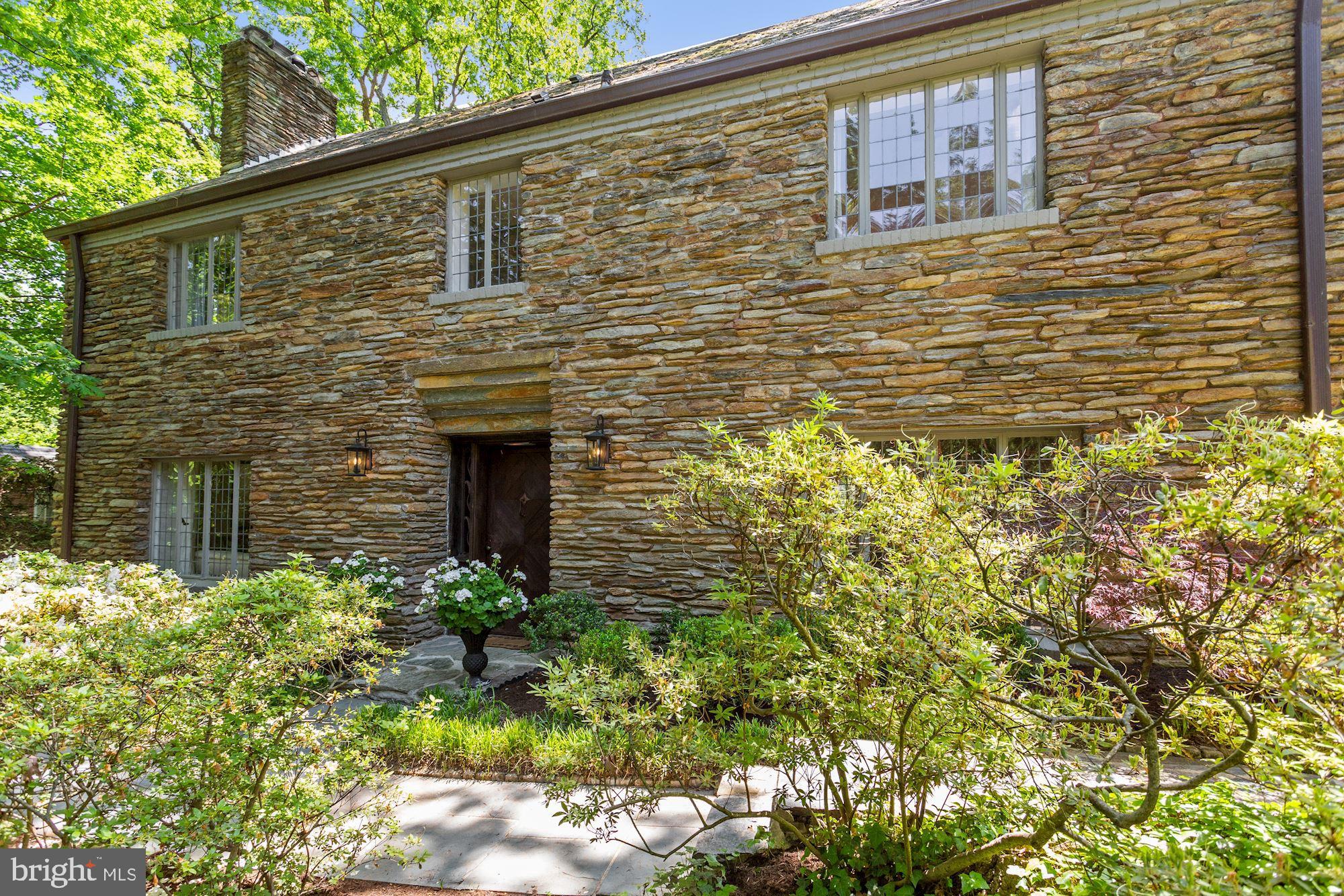 FOREST HILLS - Residential