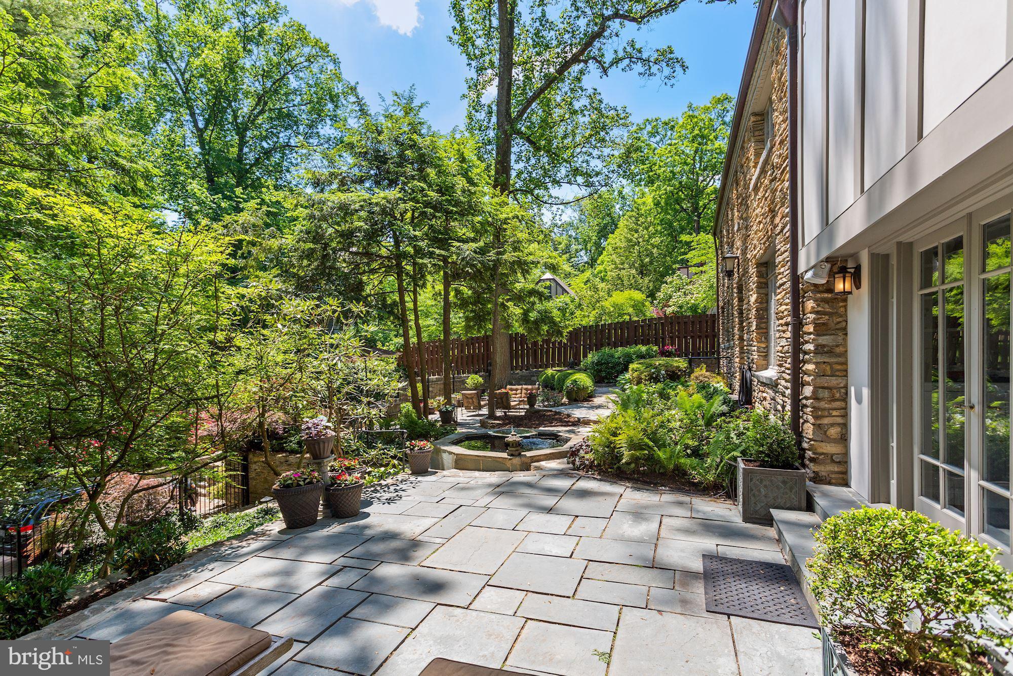 FOREST HILLS - Residential