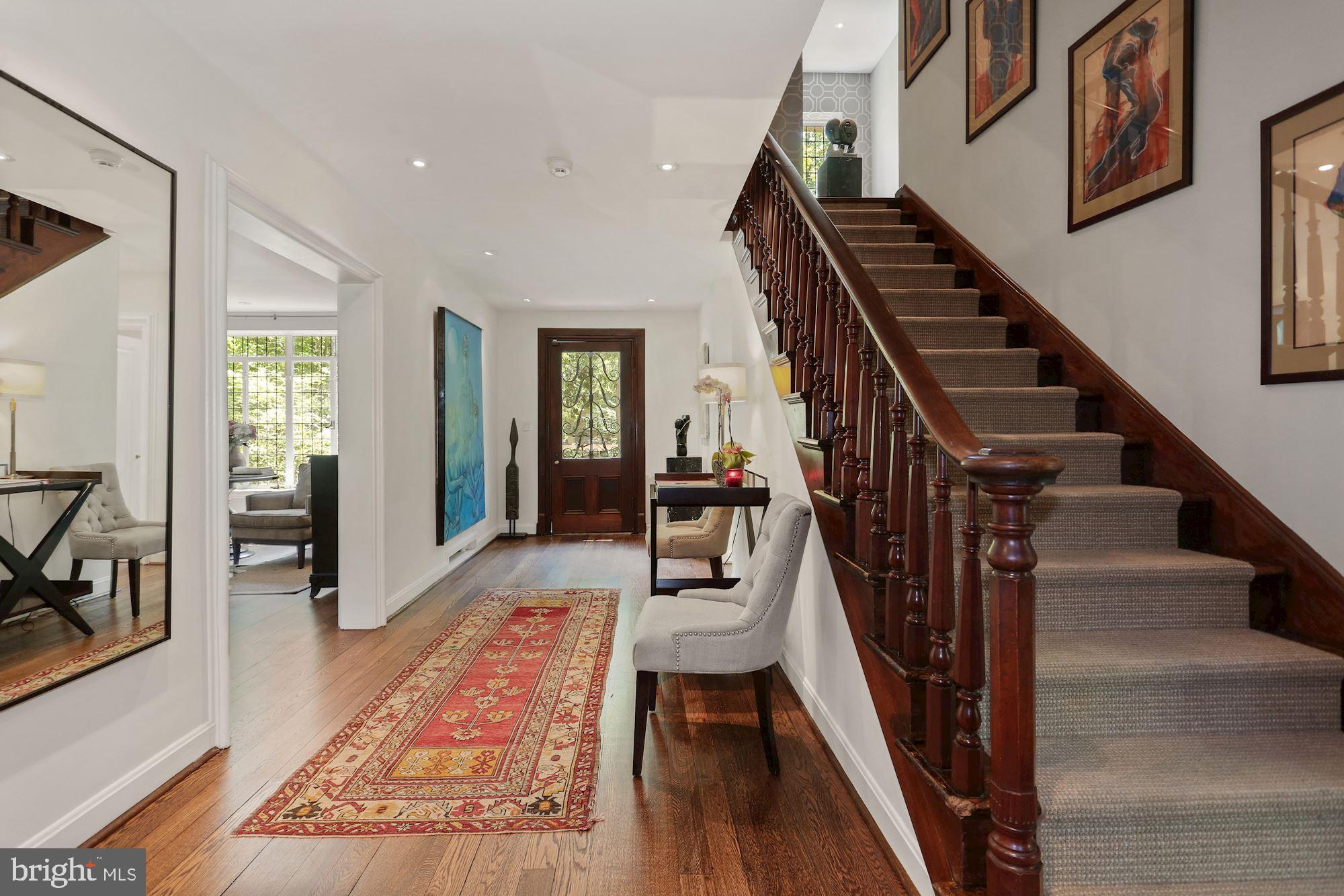 FOREST HILLS - Residential