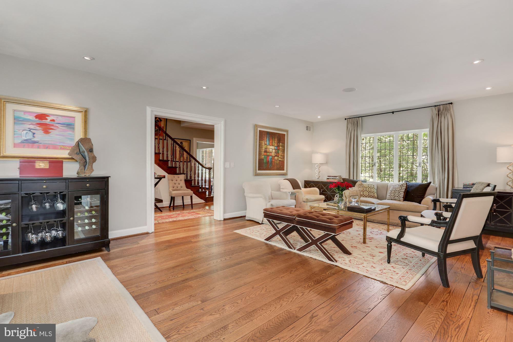 FOREST HILLS - Residential