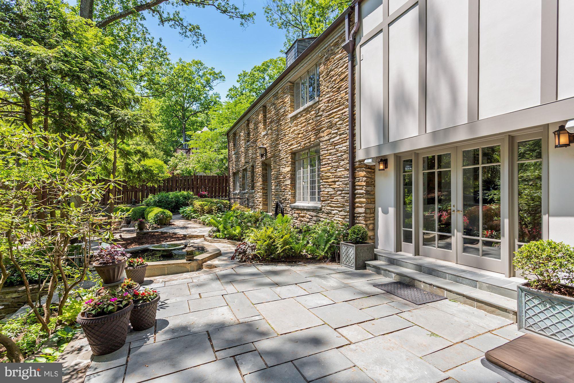 FOREST HILLS - Residential