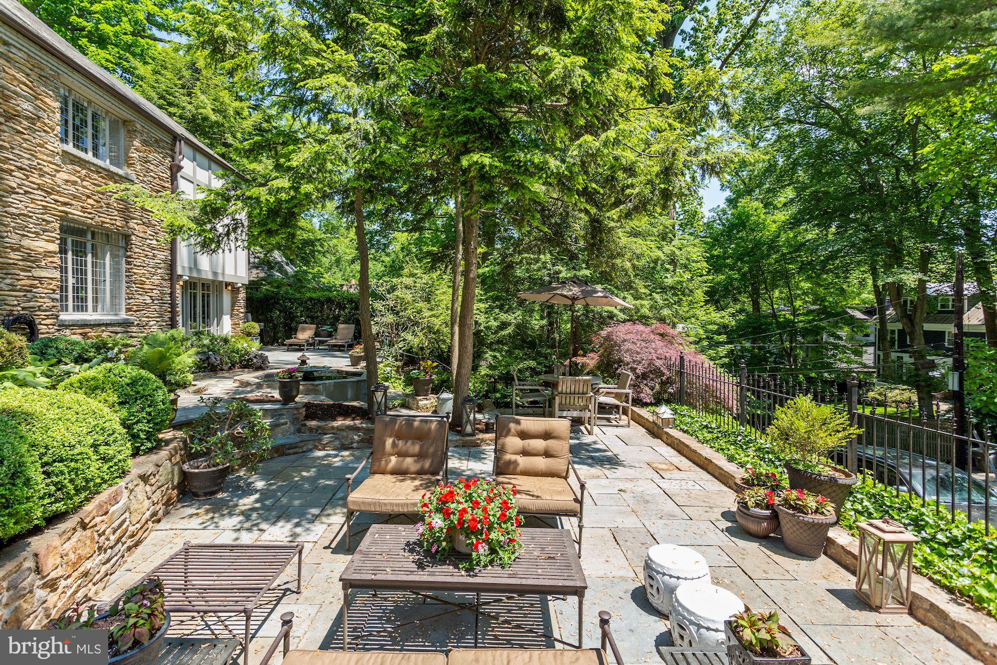 FOREST HILLS - Residential